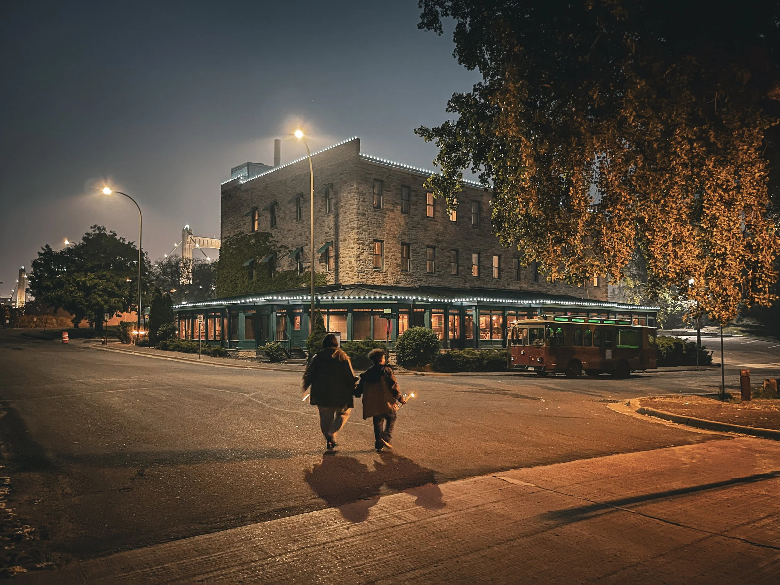 Candlelight Ghost Tour — Minneapolis Trolley Tours