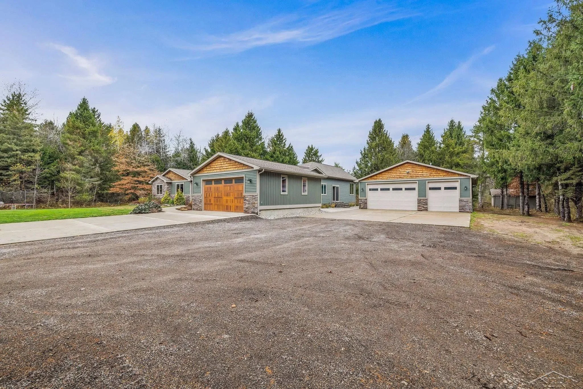 Exterior w  Barn.jpeg