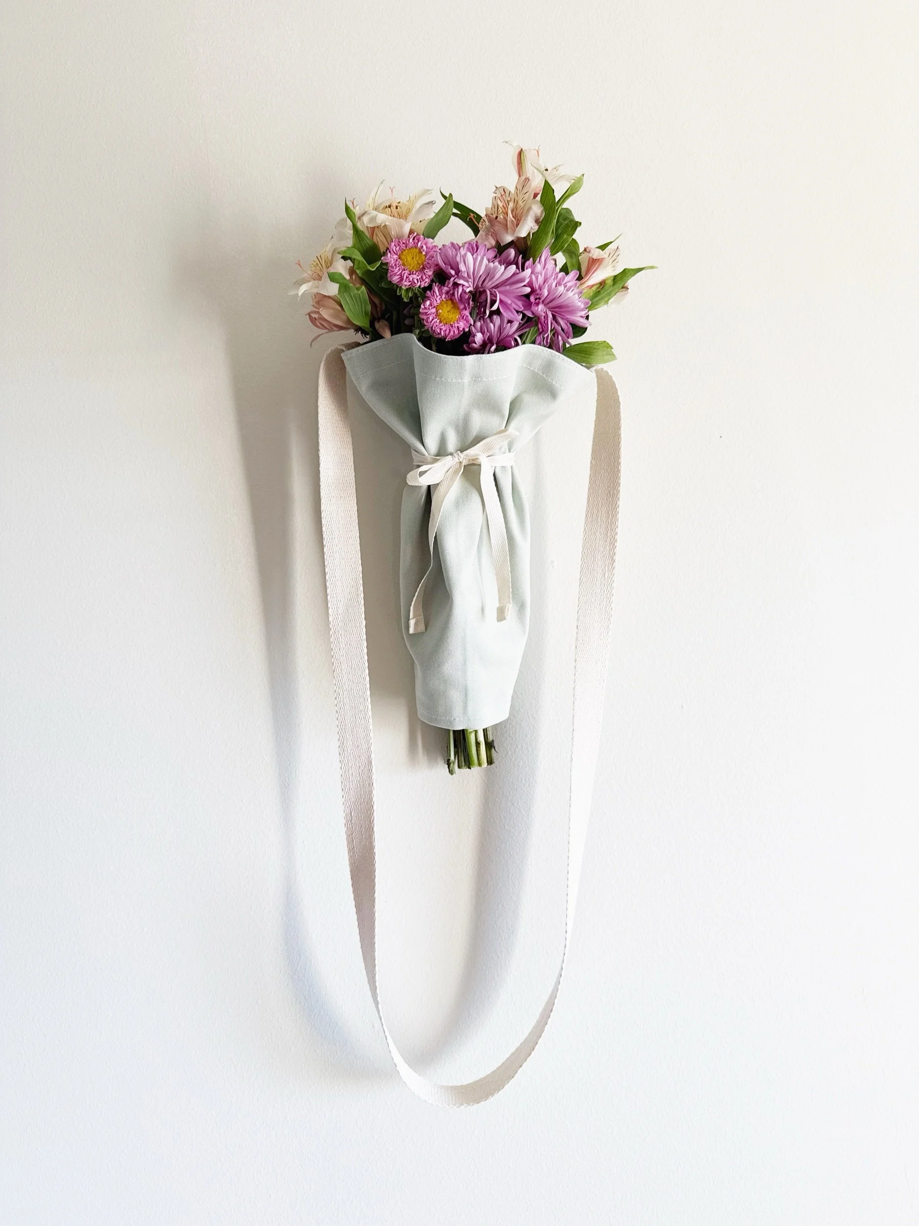 The Gifting Flower Tote -  Mint