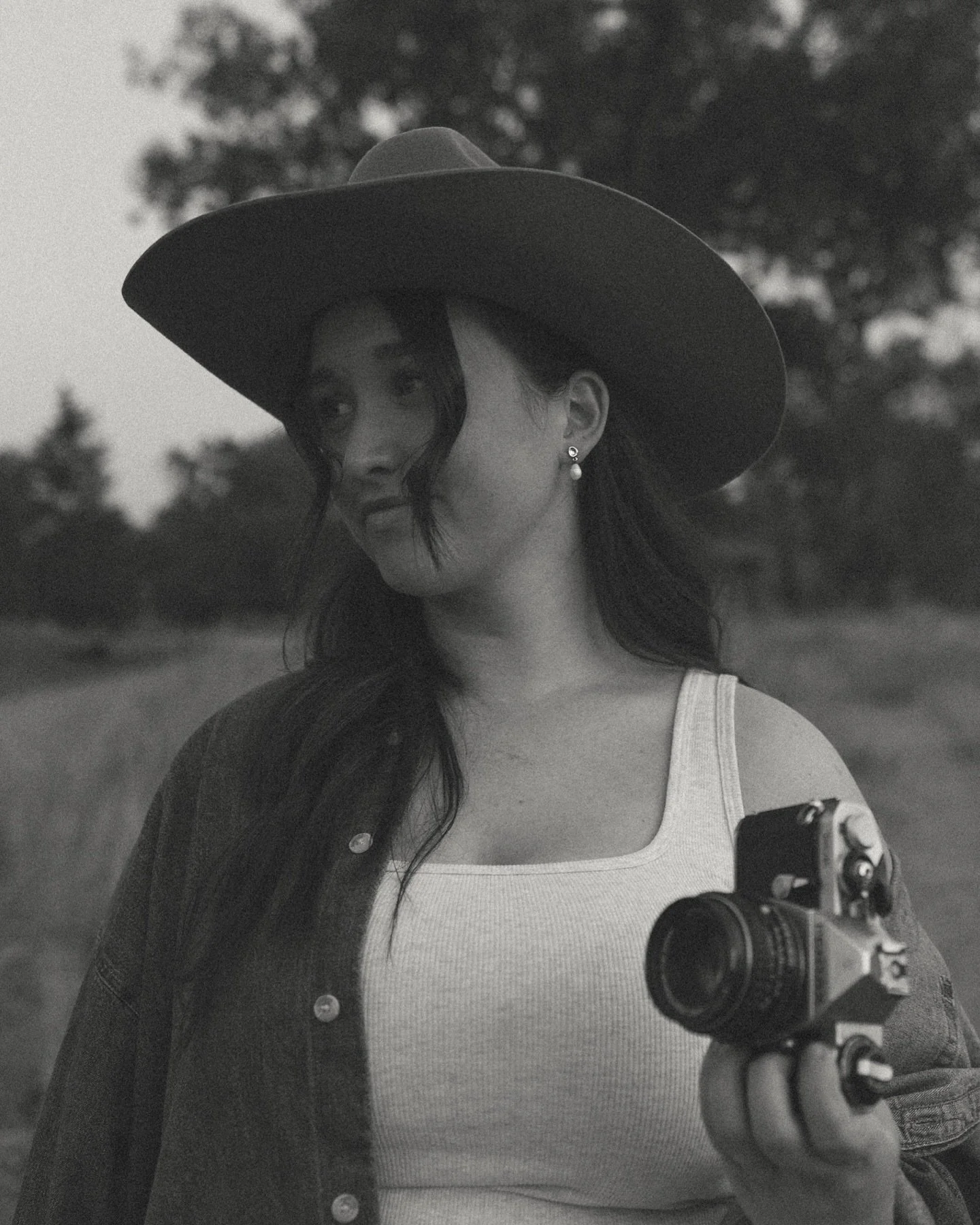 hi, it&rsquo;s me!! 💌

as the year starts to wind down, I just want to say thank you!! 

I am so glad you&rsquo;re here <3

-

from the best evening with @maitscanon