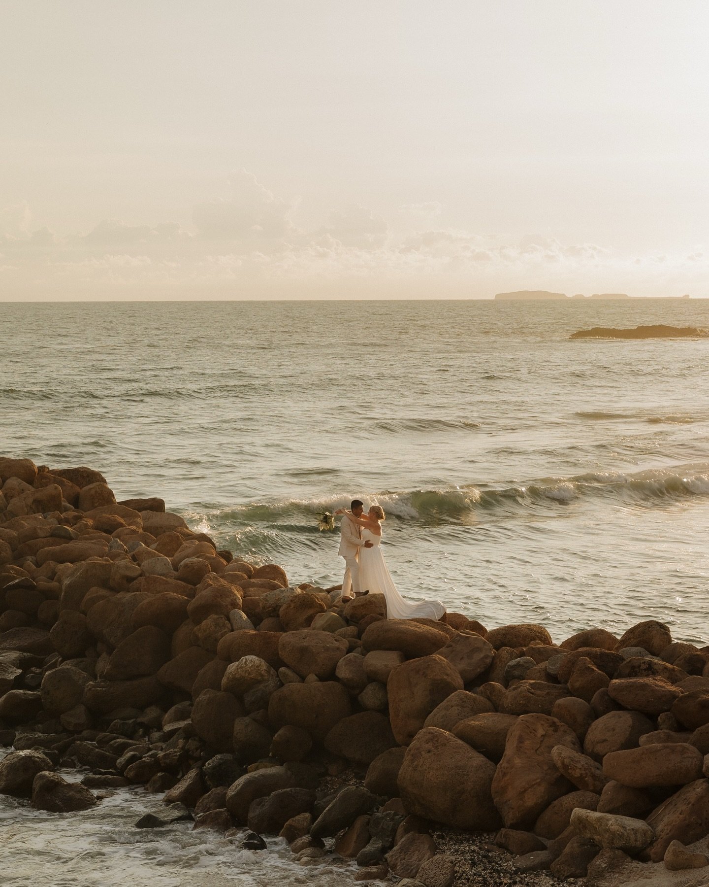 The Reynaga&rsquo;s!! 🕊️ 

-
venue + florals: @grandpalladiumvallarta 
attire: @thebridalboutique @birdygrey @gmgjewellers 
makeup: @_beautyinstone_