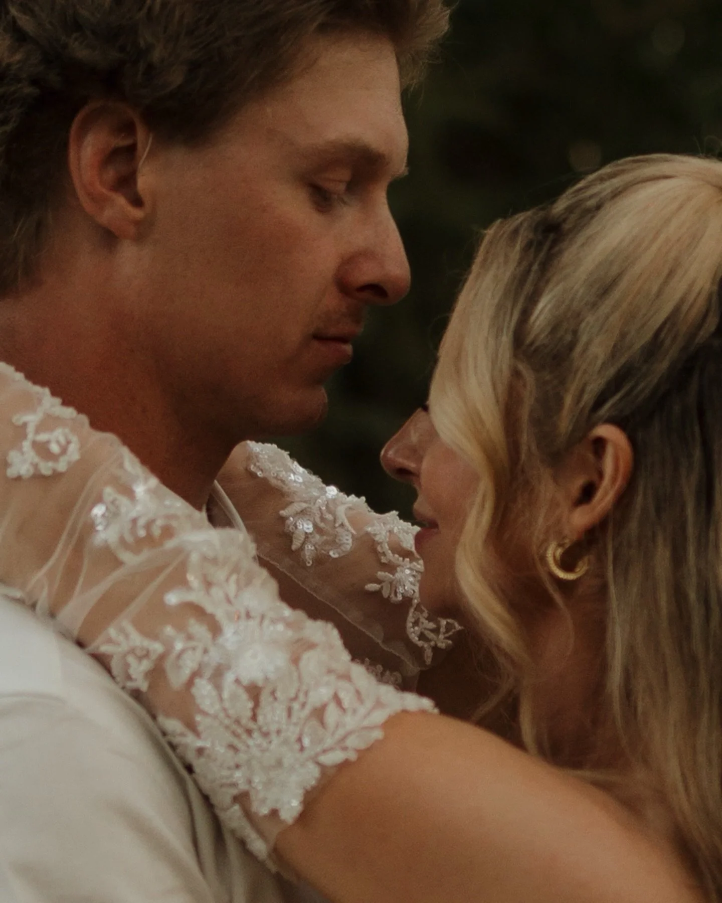 the reeds, from august

-
venue: @hillsideacresweddings 
dj: @mazentertainment 
video: @project316videography 
attire: @thebridalboutique @cliffroseforclothes @wainwrightjewellers 
hair: @ebmanecollective