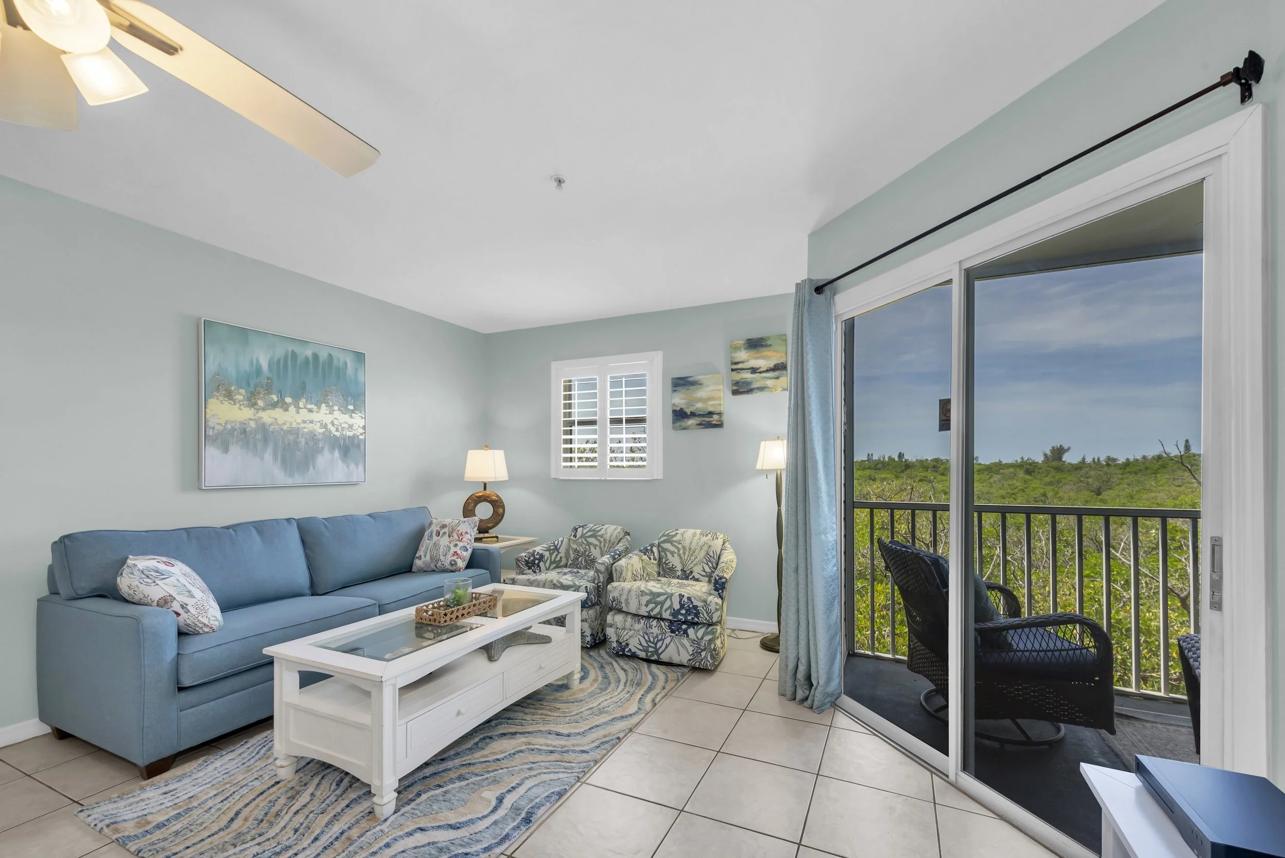 08-3607 E Bay Drive 109 Flambient-35.jpg