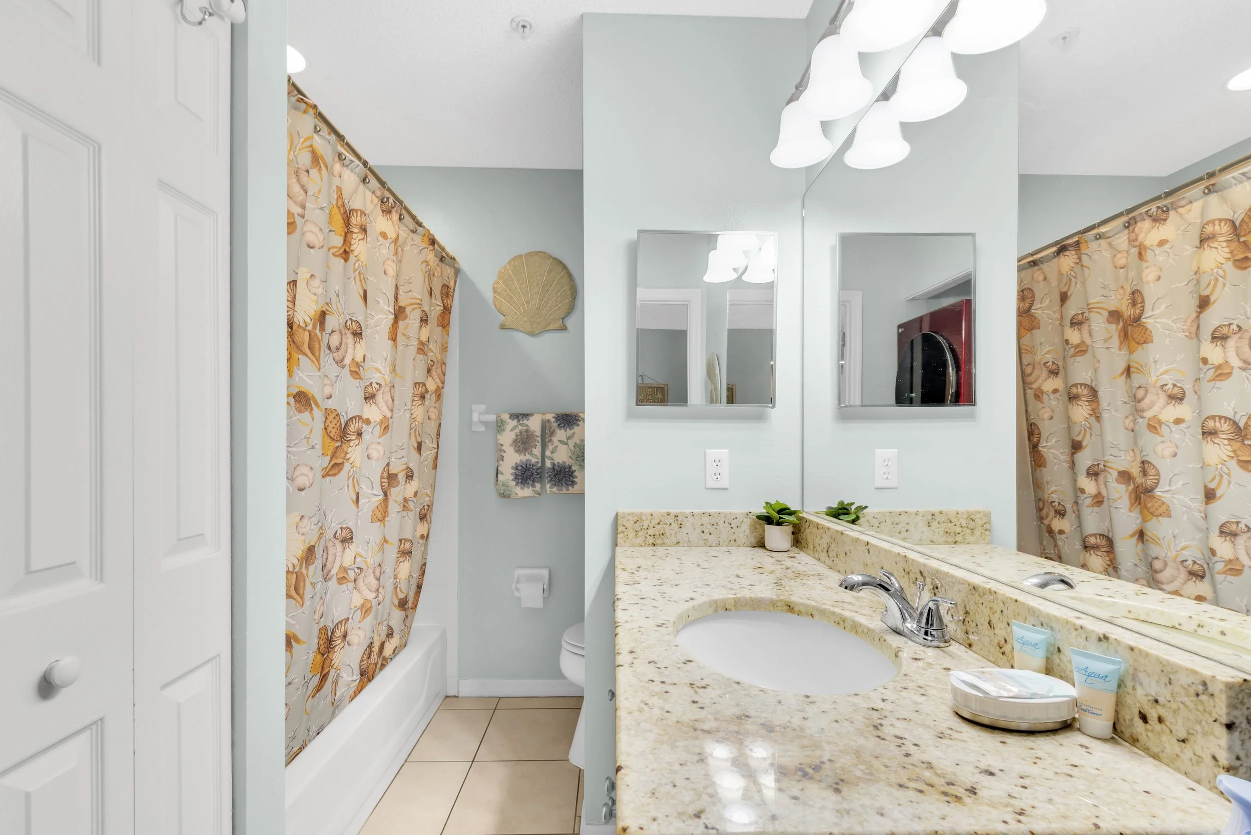20-3607 E Bay Drive 109 HDR-13.jpg