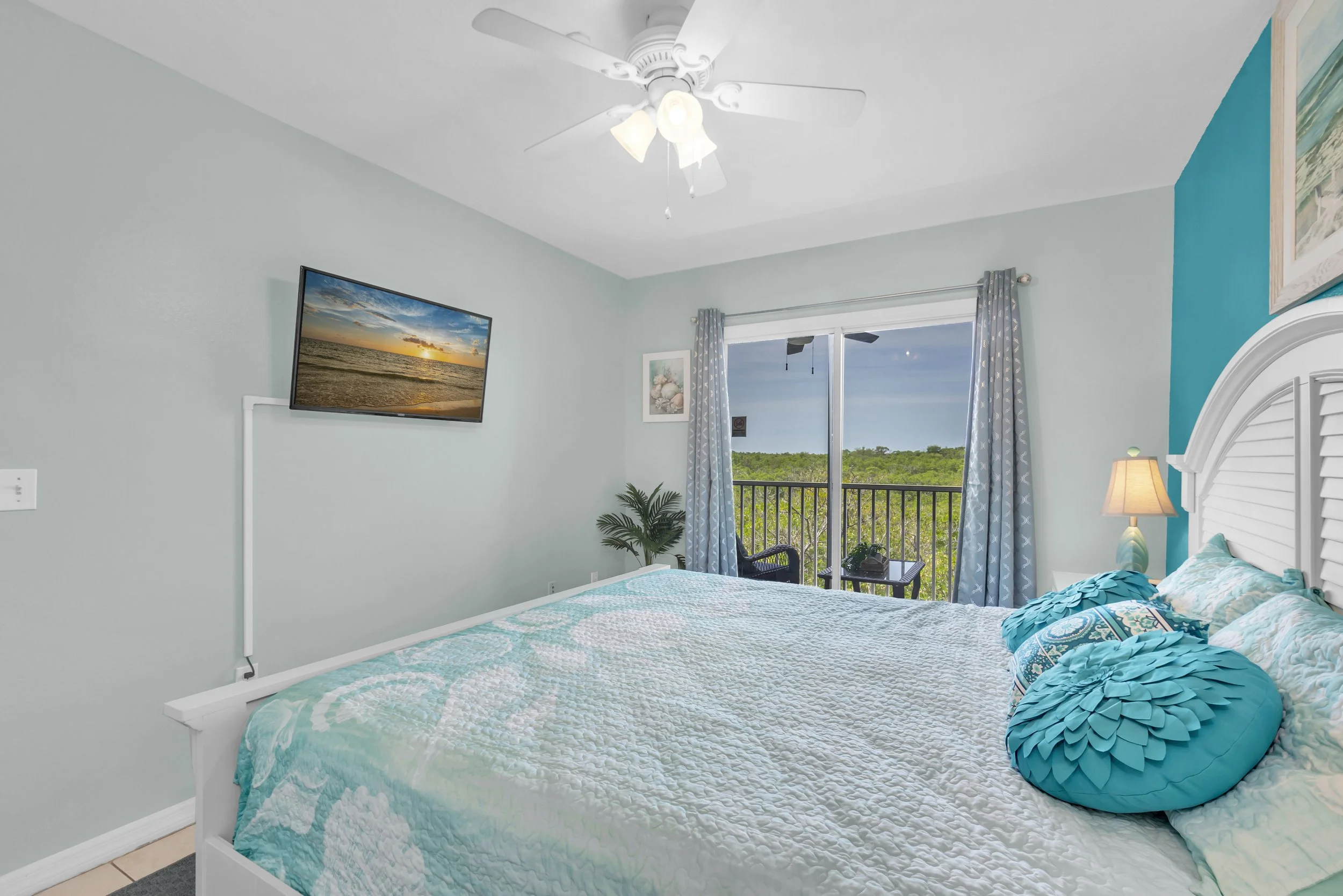 01-3607 E Bay Drive 109 Flambient-6.jpg