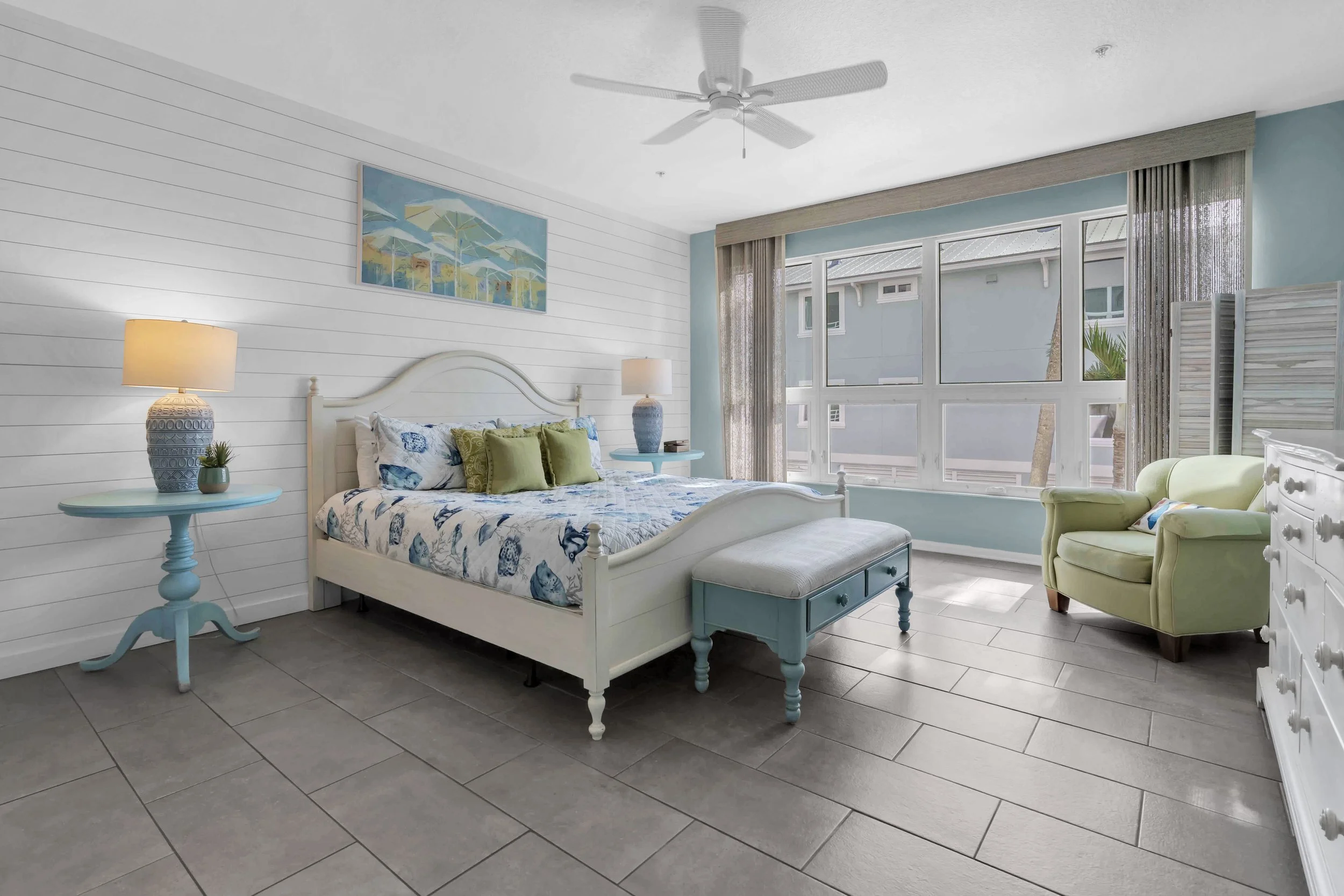 Primary bedroom - king bed