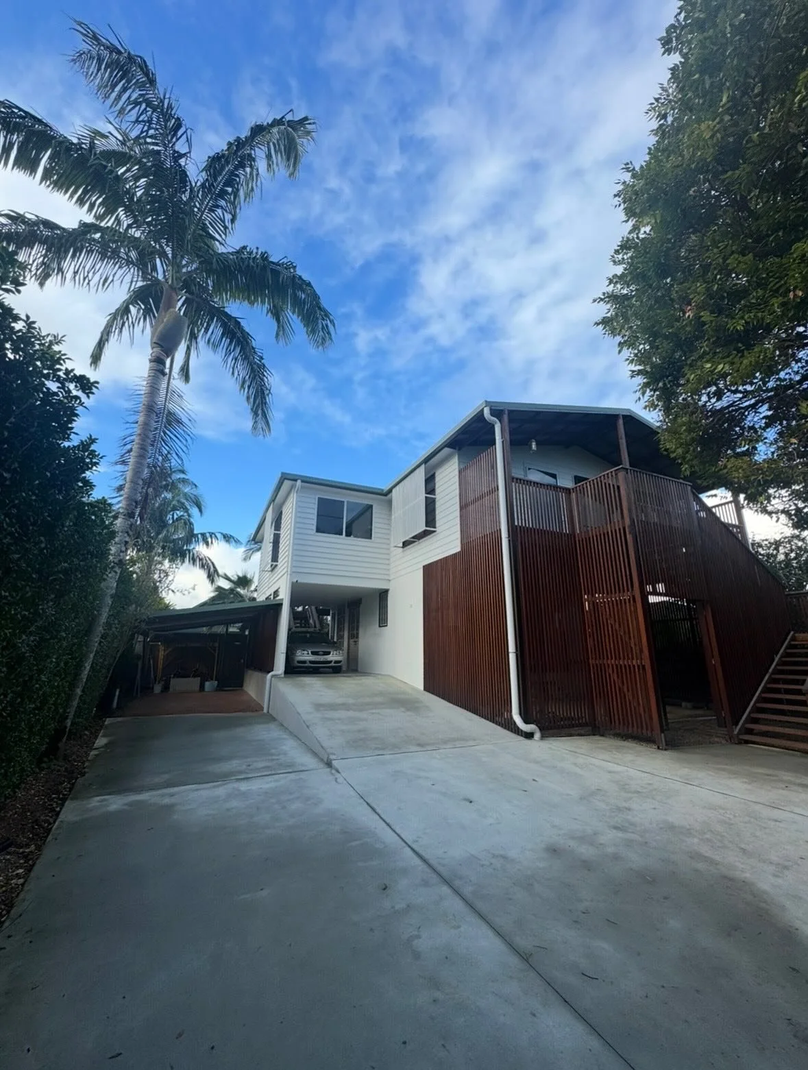 We love a Before &amp; After Transformation 💫 
.
📍 #mullumbimby 
.
📞 0415 825 173 to enquire about raising your home today! 
.
📧 admin@risehouseraiaing.com.au