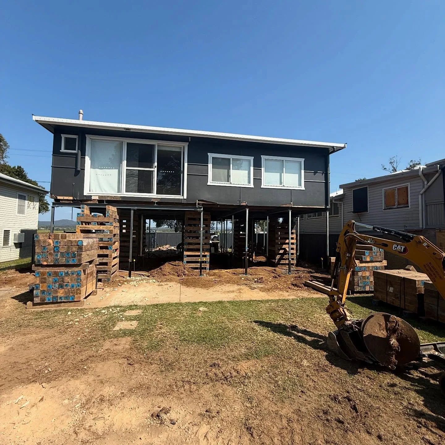 Another home raised & restumped as part of our floodproofing efforts🏡 Proud to be working with the government to build safer, more resilient communities. #FloodResilient #StrongerFoundations #CommunitySafety #governmentpartnership