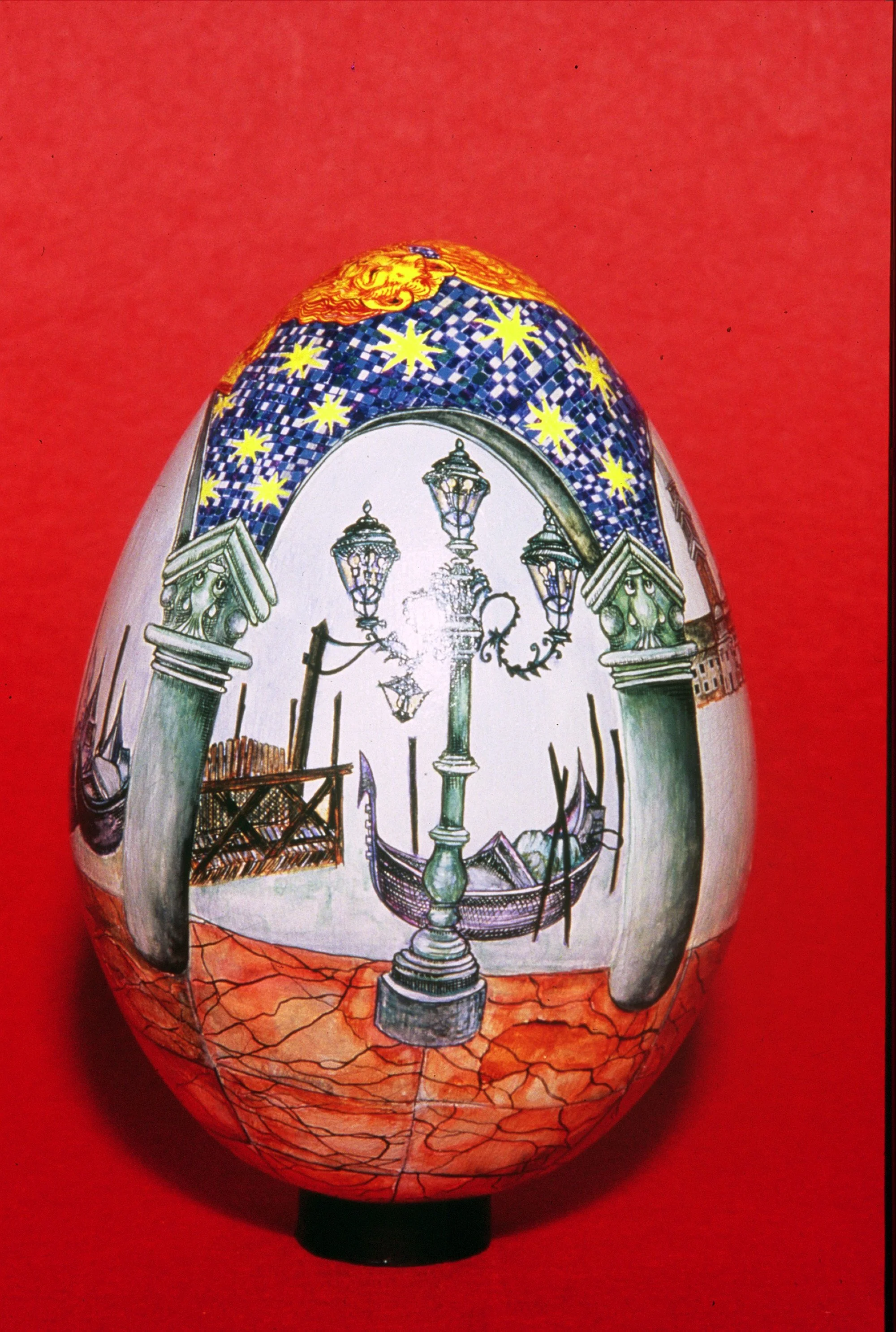 VENICE - Lathed wood/Pigment - Goose egg sized