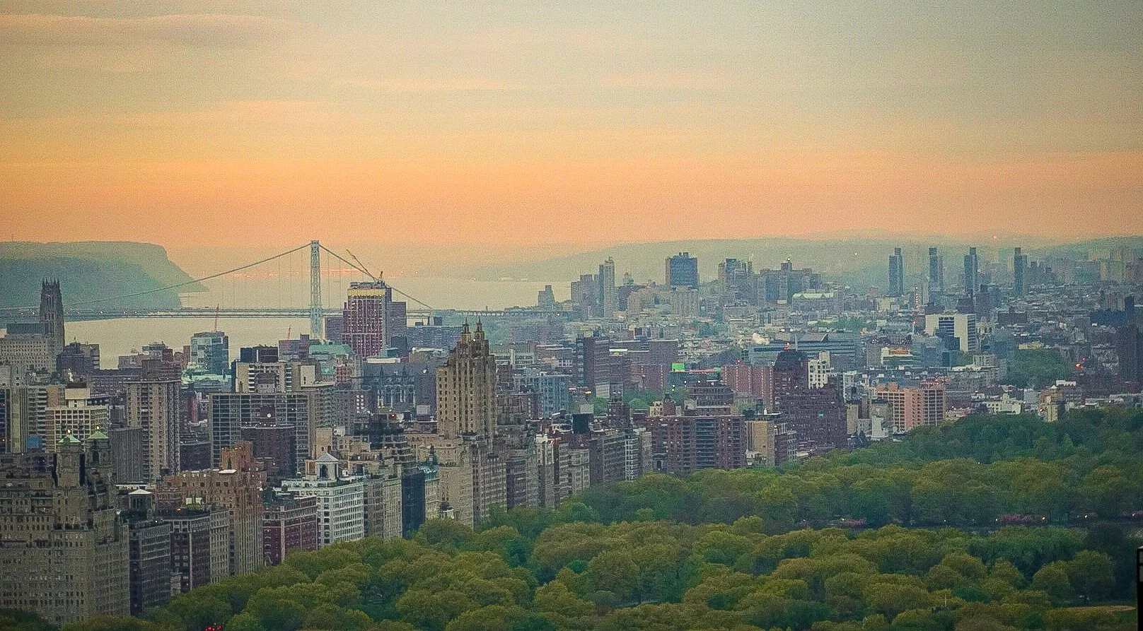 GW Bridge Peeking