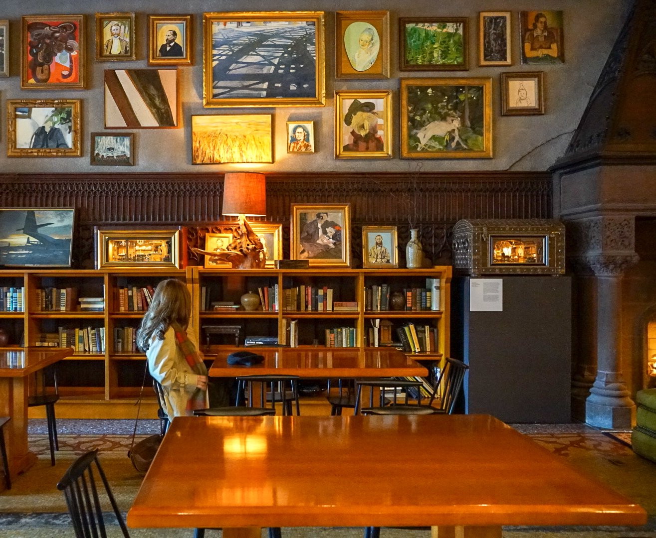 Ms. Spilker at the Chicago Athletic Association Hotel Bar