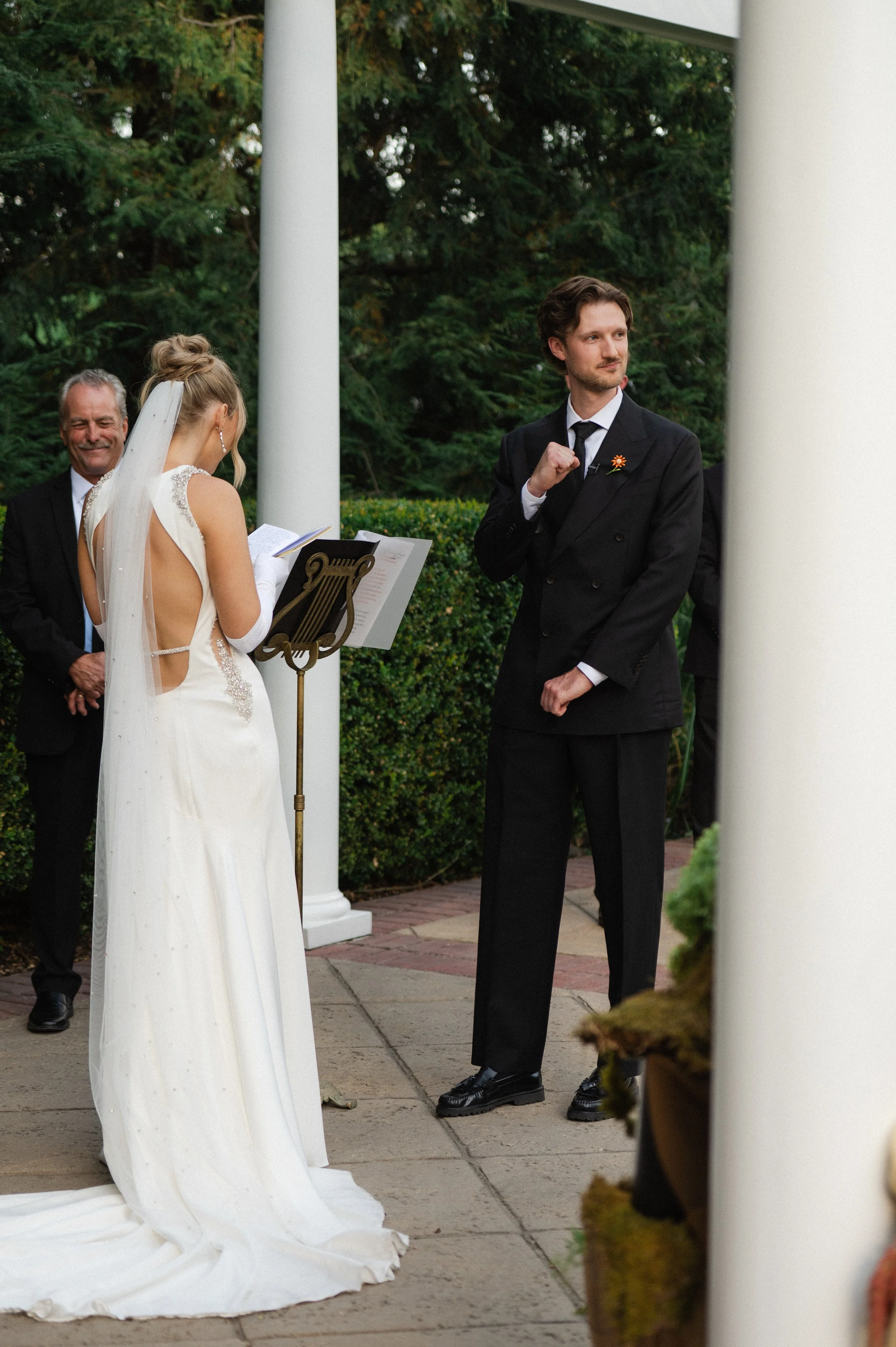 candid wedding photographer