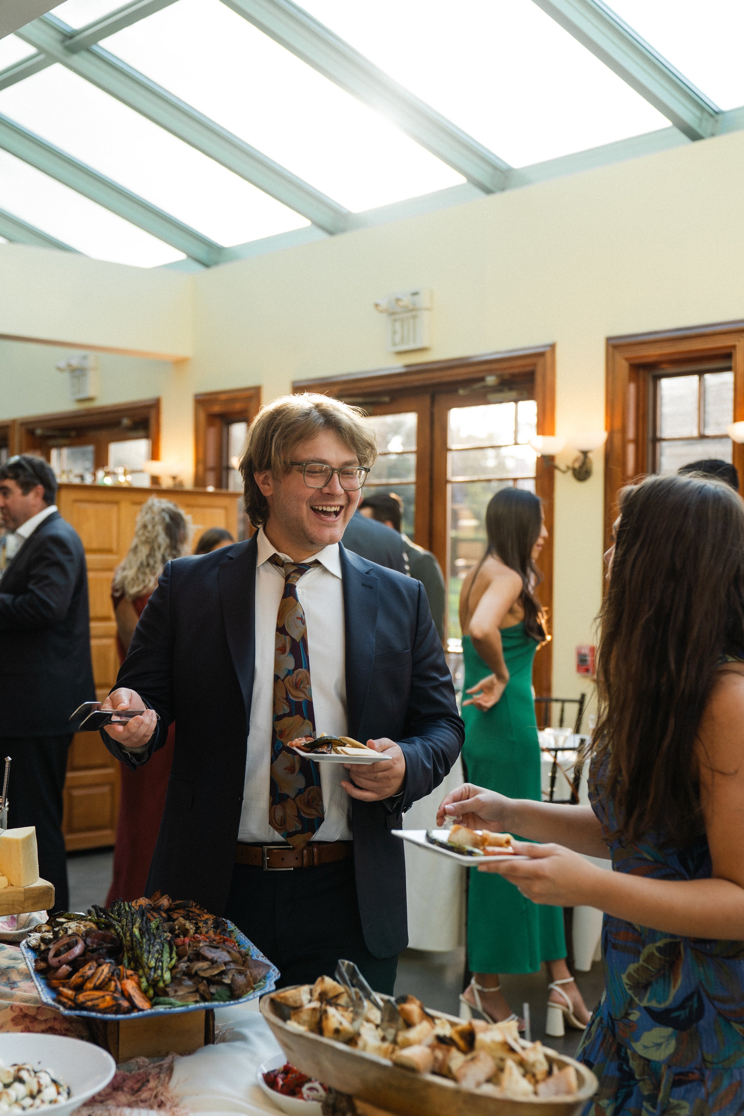 candid wedding photographer