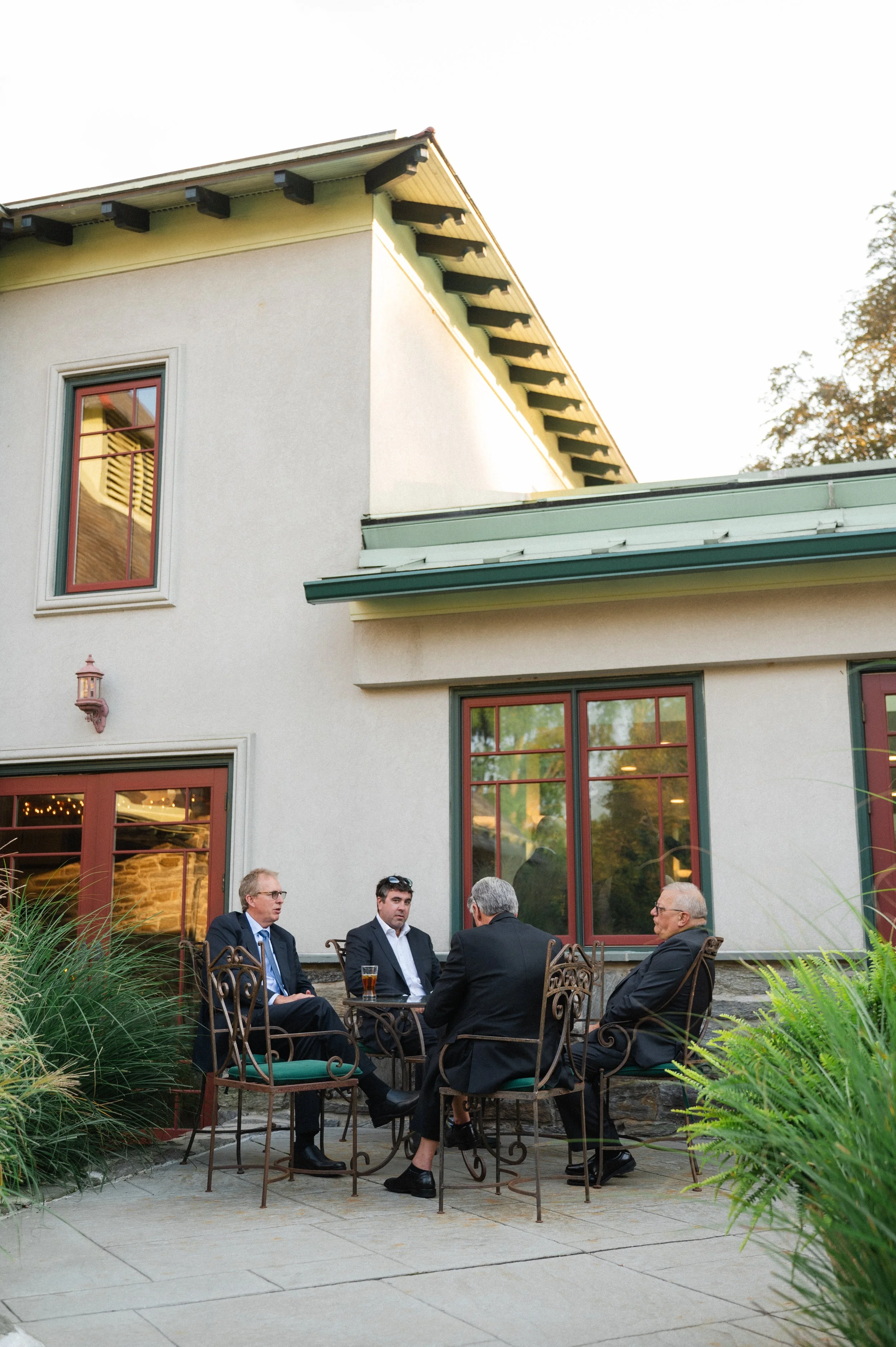 candid wedding photographer