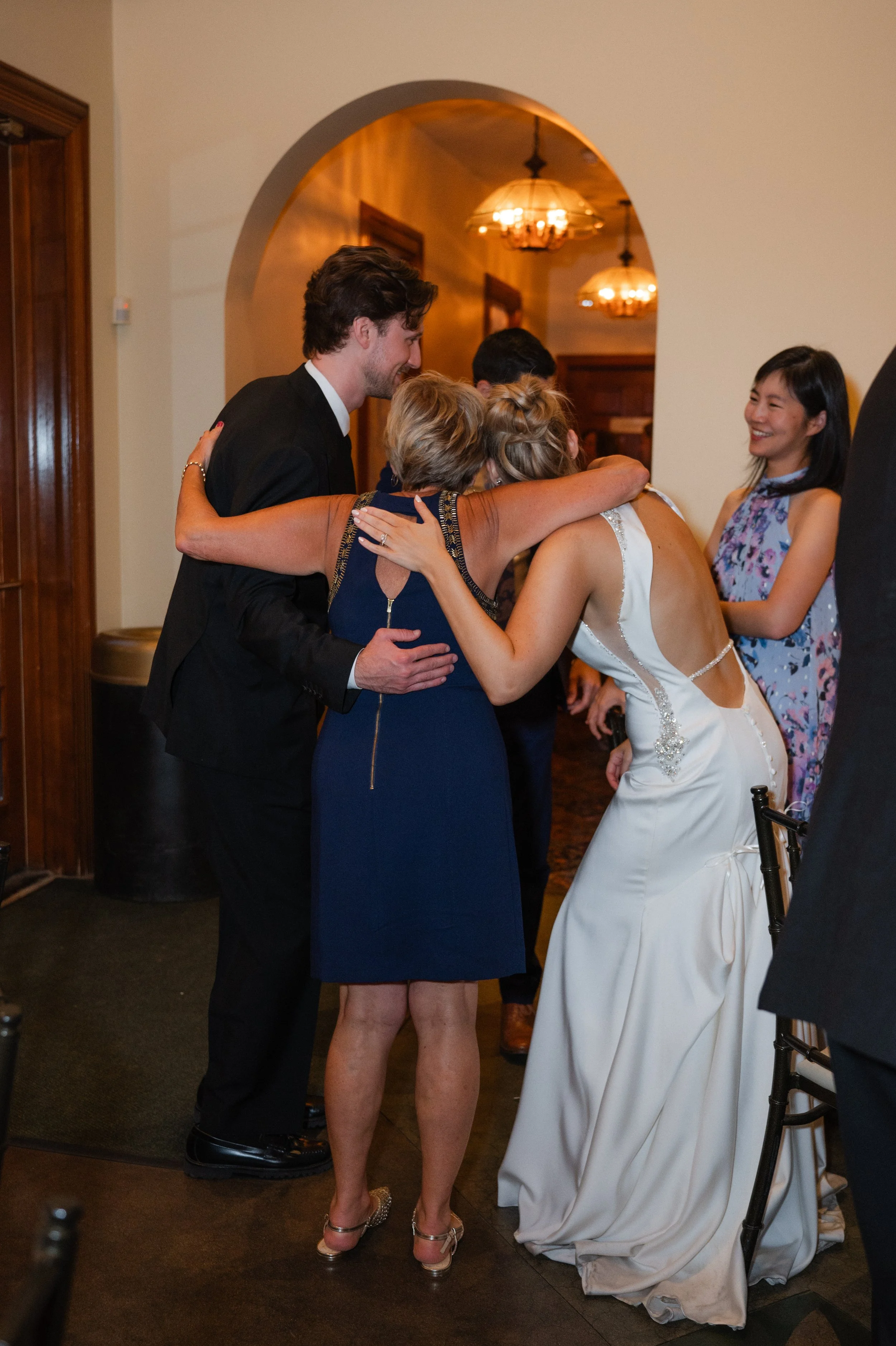 candid wedding photographer