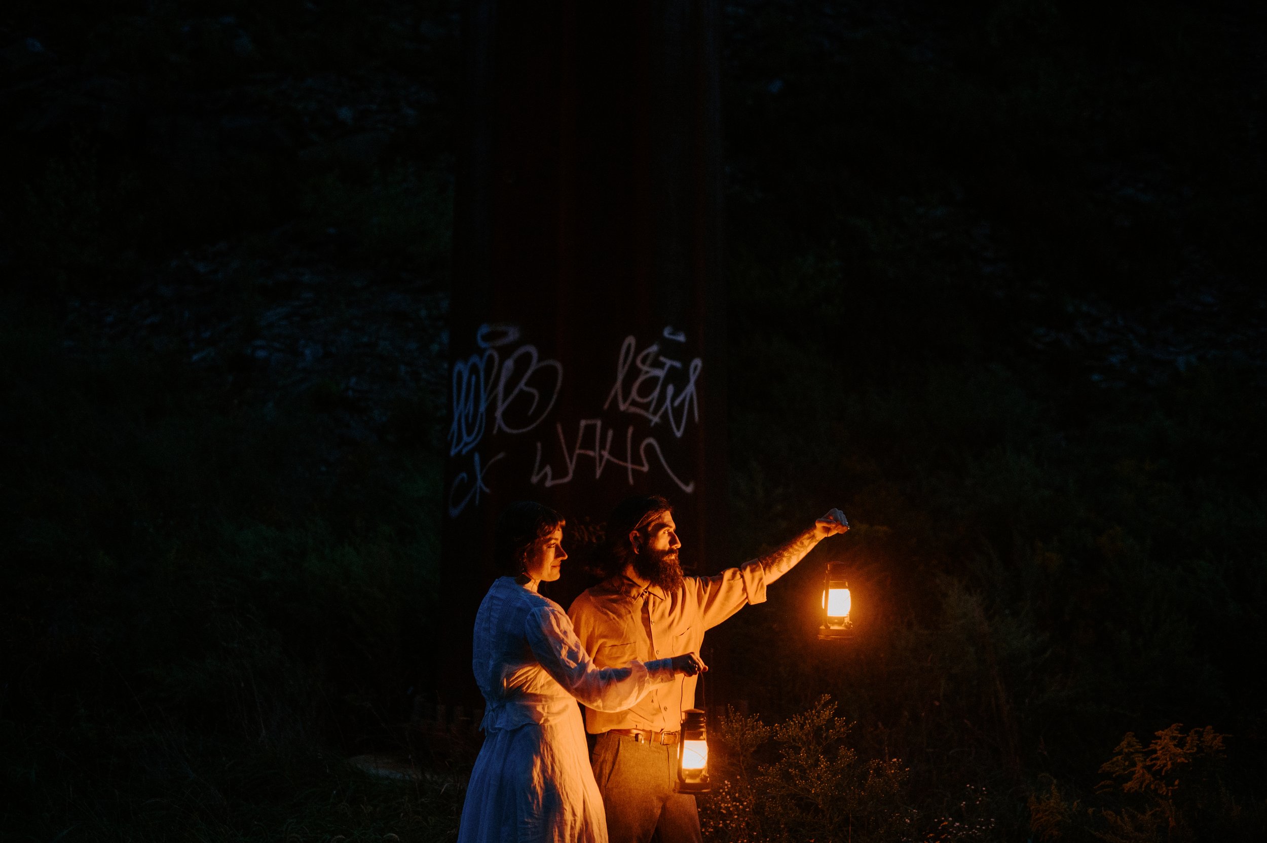 vow renewal on the appalachian trail captured by lehigh valley wedding and elopement photographer