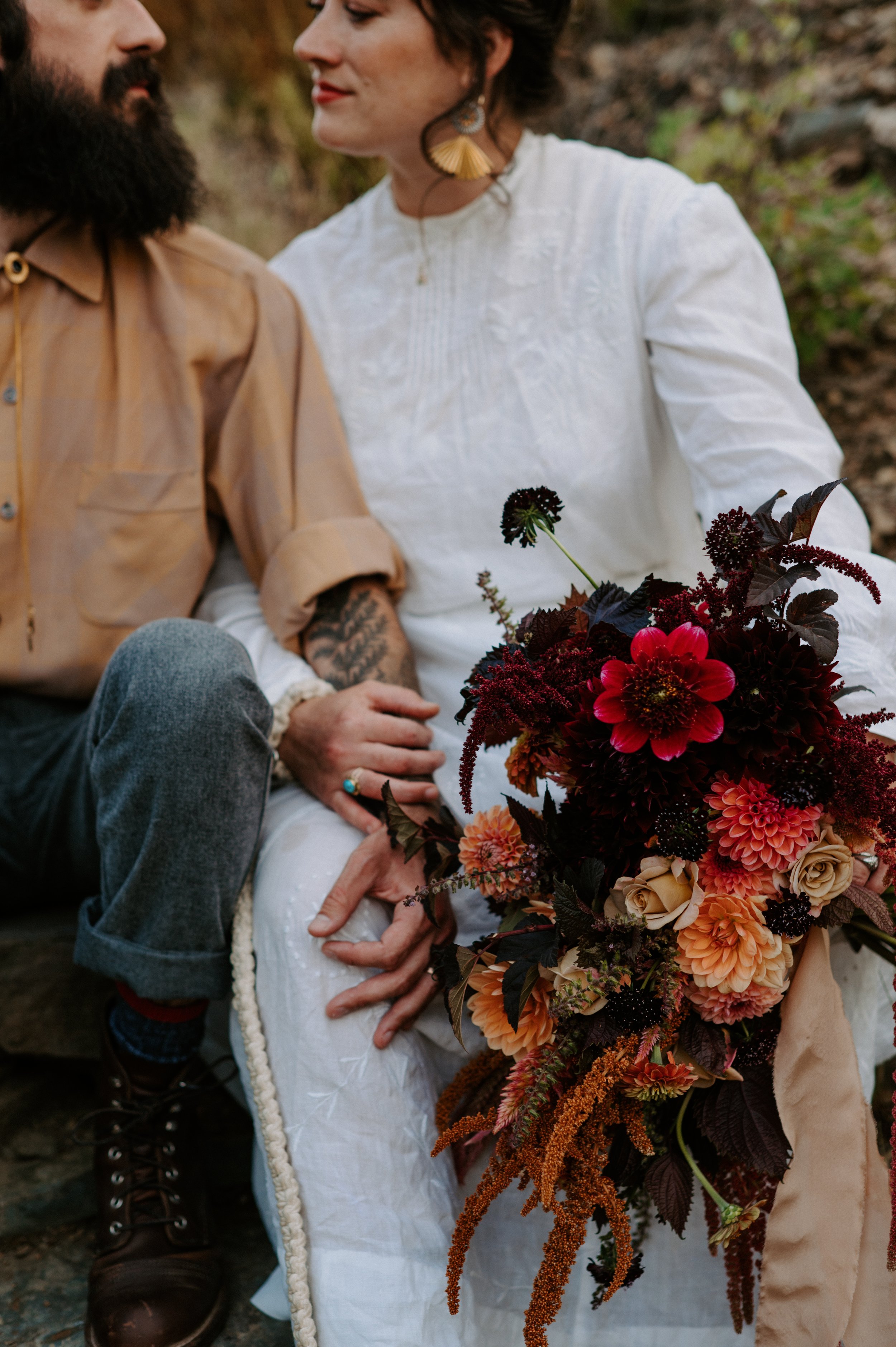vow renewal on the appalachian trail captured by lehigh valley wedding and elopement photographer