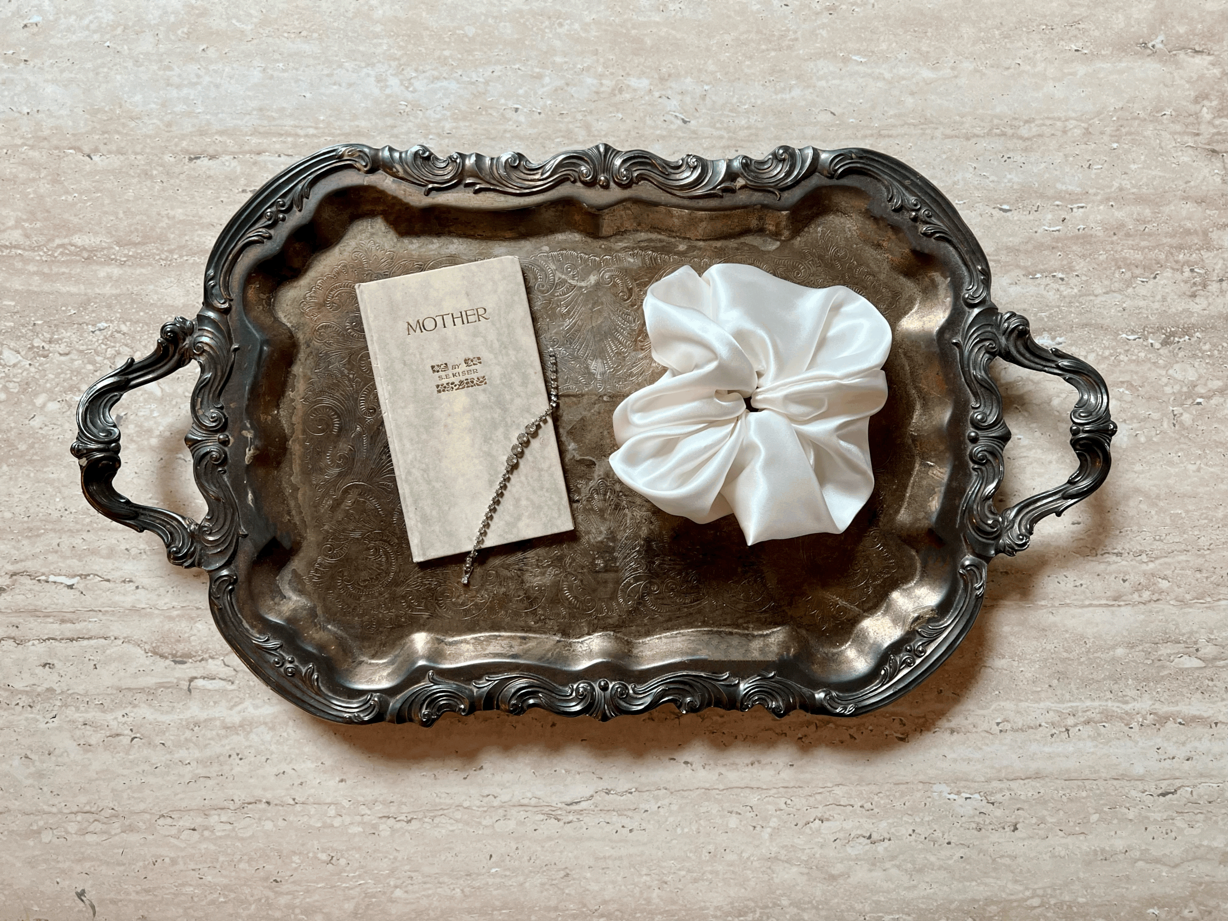 Interior Hair Laetitia Scrunchie
