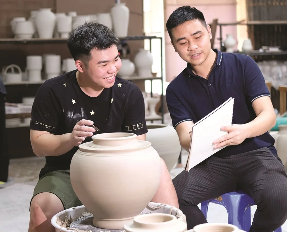 Sức sống bền vững của gốm Bát Tràng.