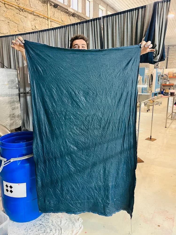 Consultadoria em tingimento com Índigo para Minority Denim