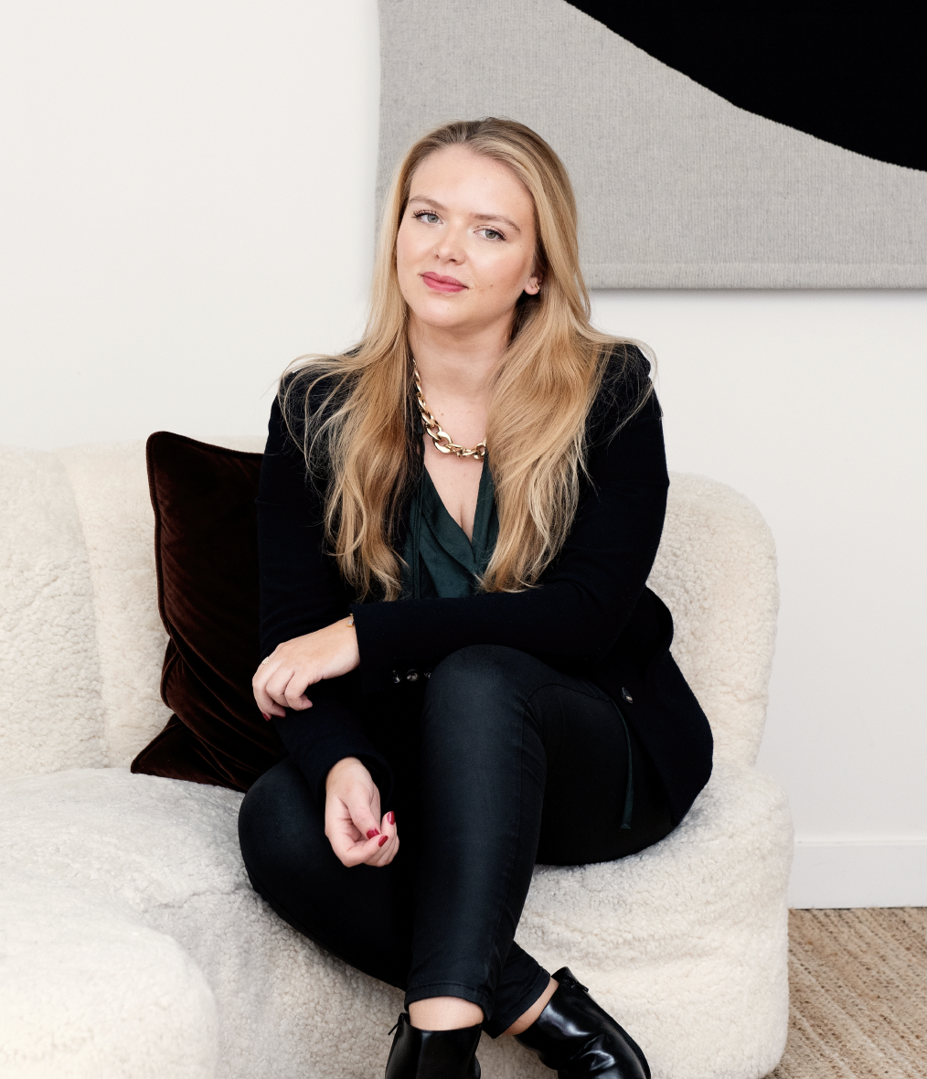 Phoebe Reith Headshot.png