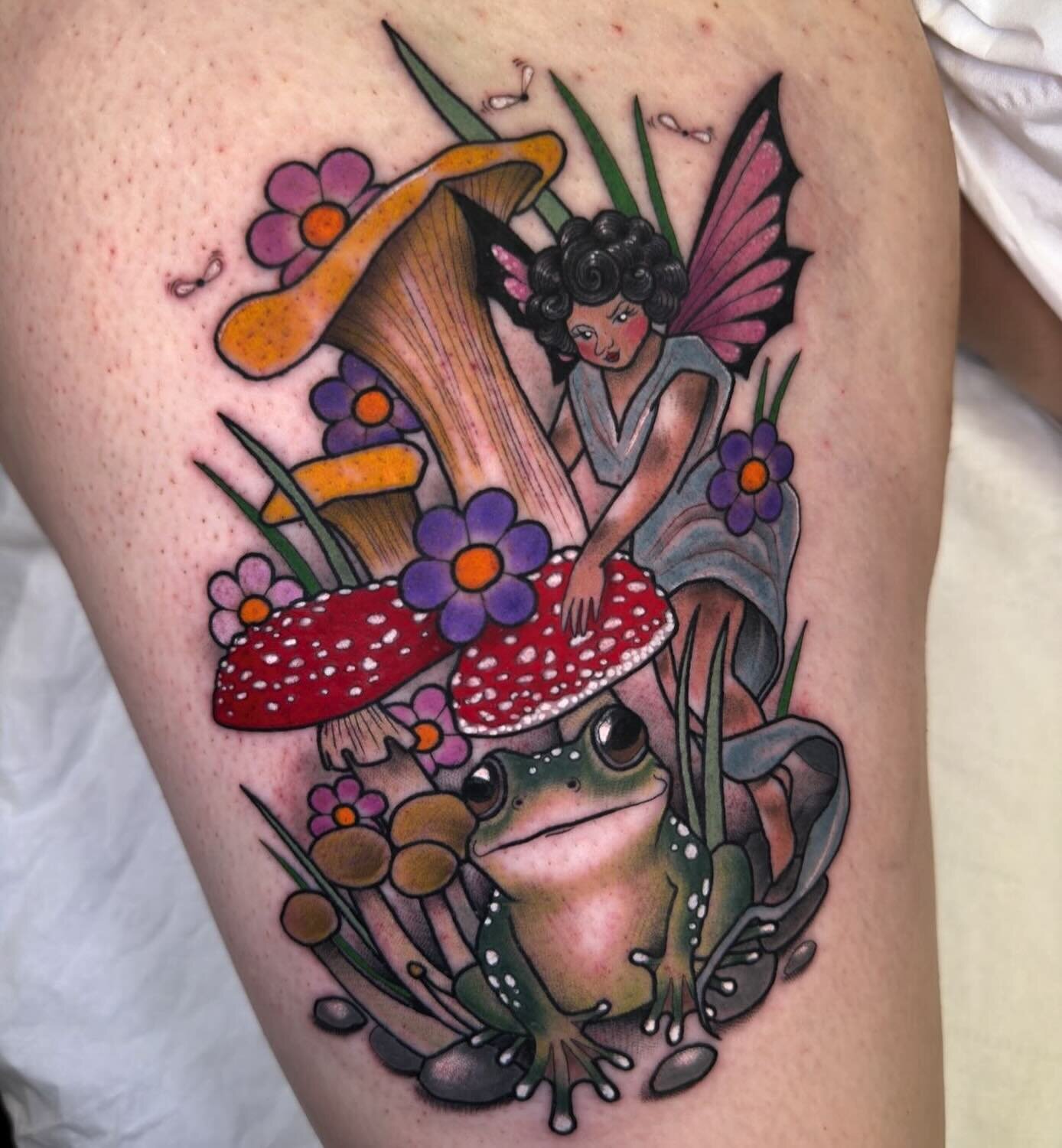 Toad, mushrooms and faerie, what more could you need in a tattoo? 🍄 
Done by the magical @paulacastletattoos ✨

#fantasytattoo #faerietattoo #toadstooltattoo #toadtattoo #neotrad #neotraduk