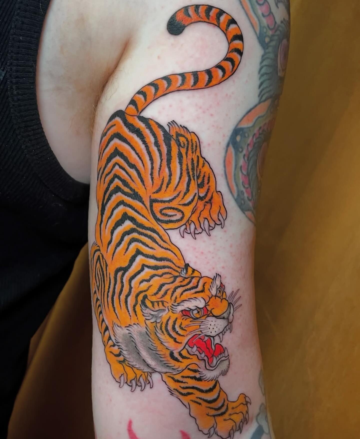 Tiger joy by @brookstattooer 🐯

#japanesetattoo #bristoltattooartist #japanesetattoobristol #tradtattoo