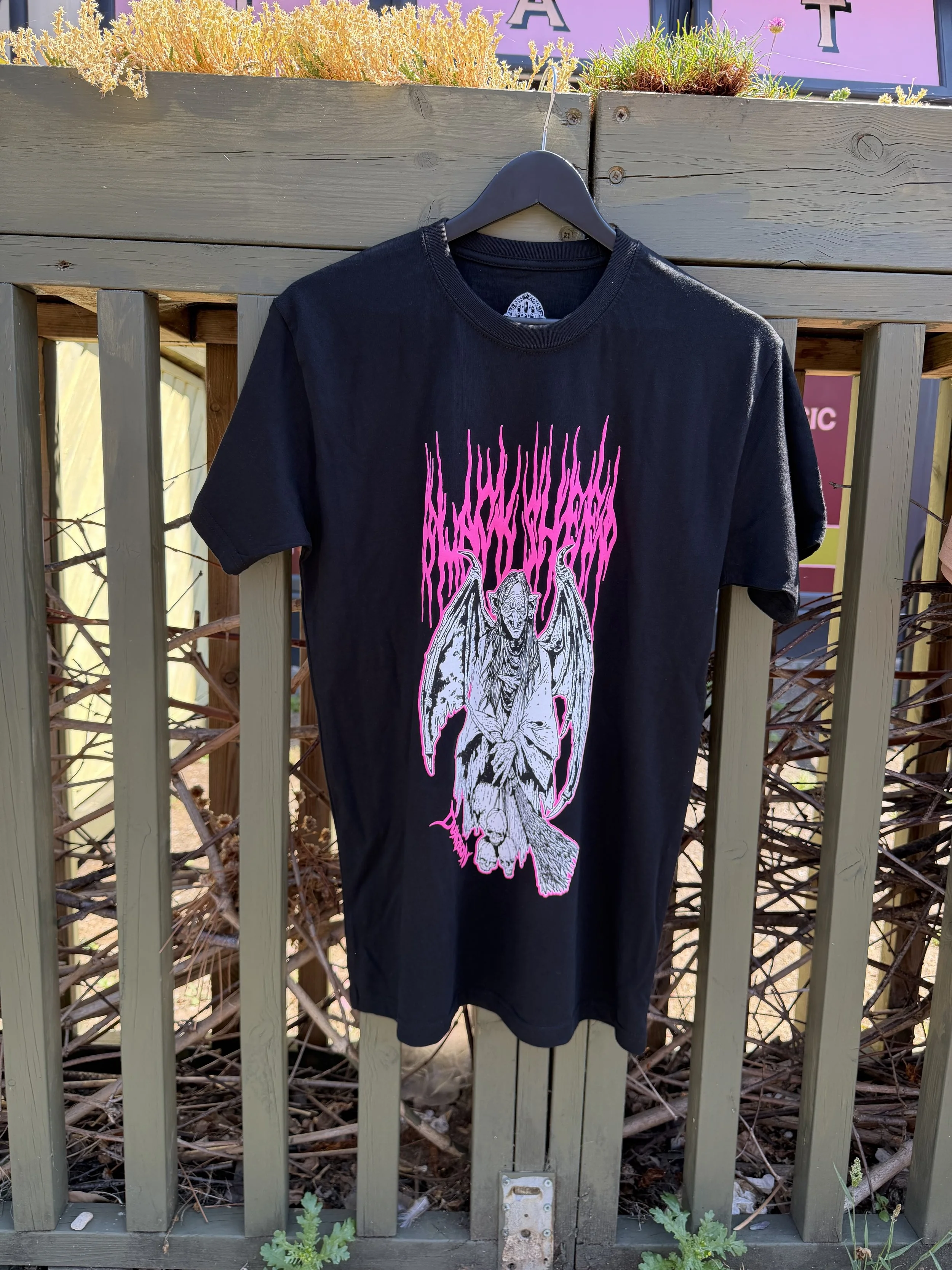 black tee.jpg