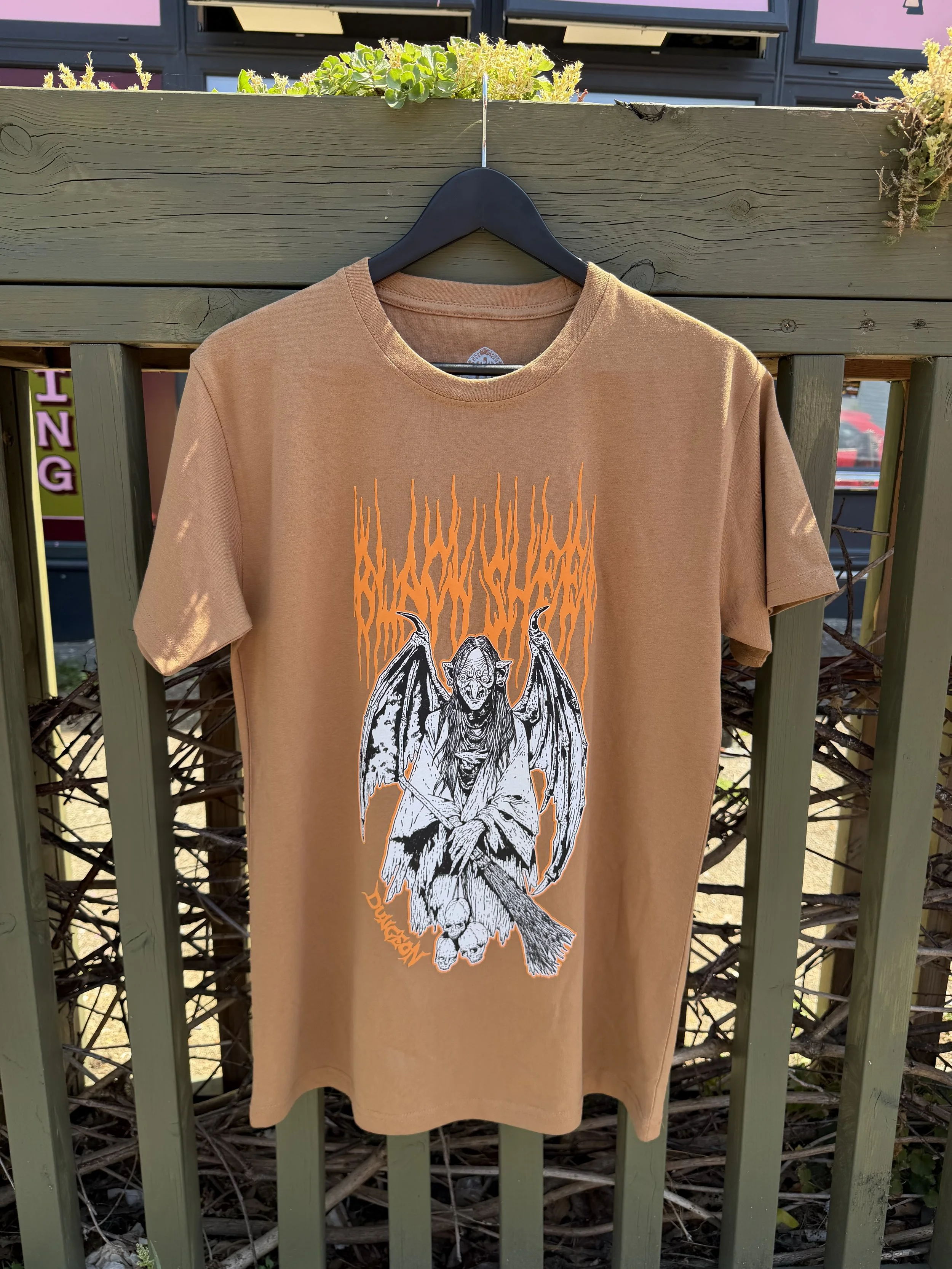 brown tee.jpg