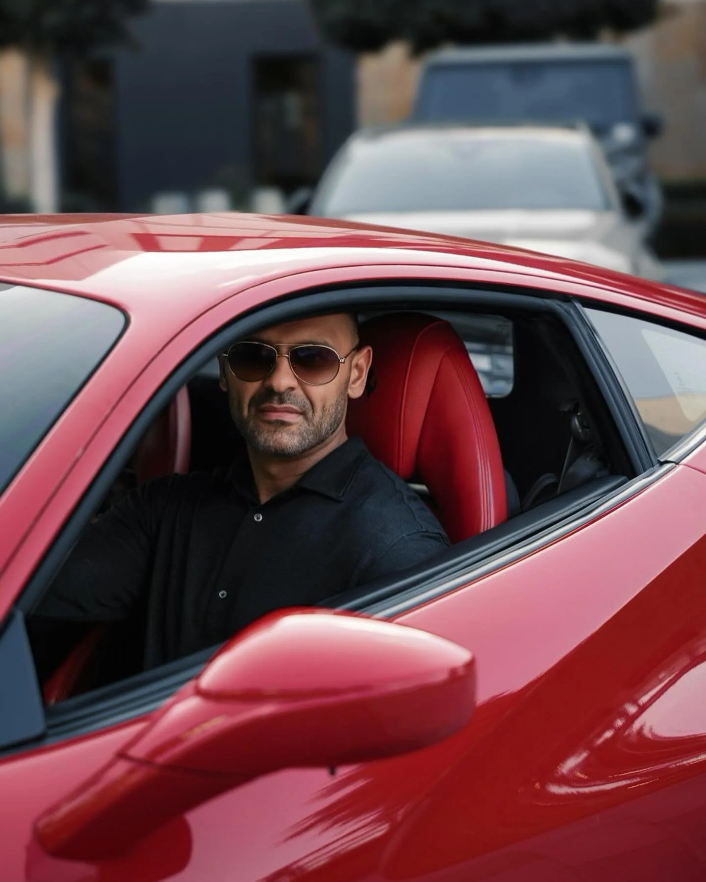 Thank you @michaeljarman for trusting @paragonvip for your transport requirements whilst visiting Dubai 🤝