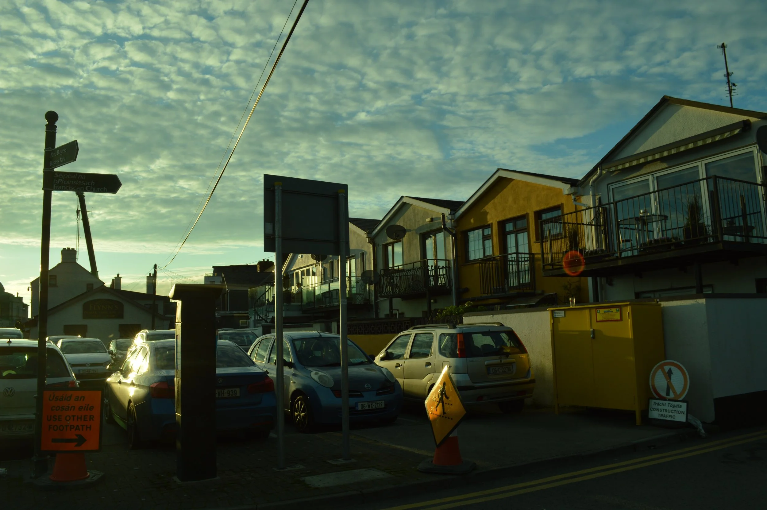 Lovely little apartments overlooking the Shannon along the strand