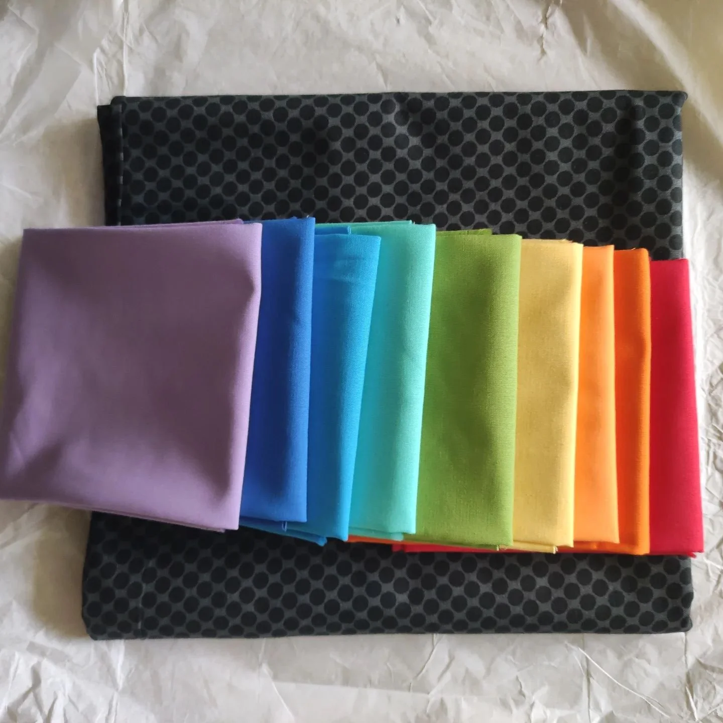 Look what arrived today from @floppyfabrics! 🌈 
I can already see these vibrant colors and textures coming together in my next quilt design.

✨ Excited to bring this idea to life &ndash; stay tuned for a burst of color! 

#quiltingfabric #fabrichaul