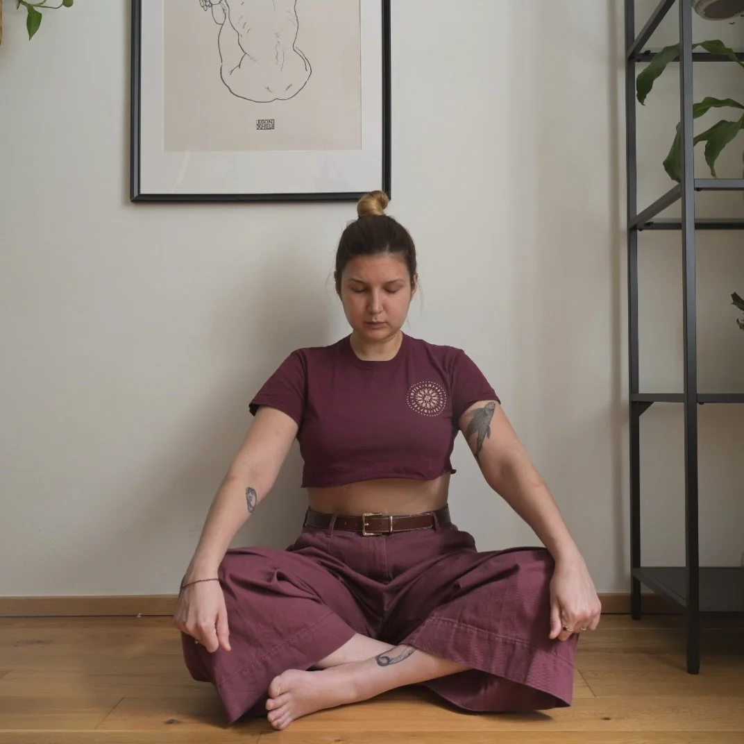 Wie frei und korrekt kann sich dein Zwerchfell bewegen?

F&uuml;r mich pers&ouml;nlich ist das eines der wichtigsten Themen der funktionalen Atmung. Eine Essst&ouml;rung, die mich mehr als ein Jahrzehnt lang begleitet hat, der stetige Wunsch schmaler