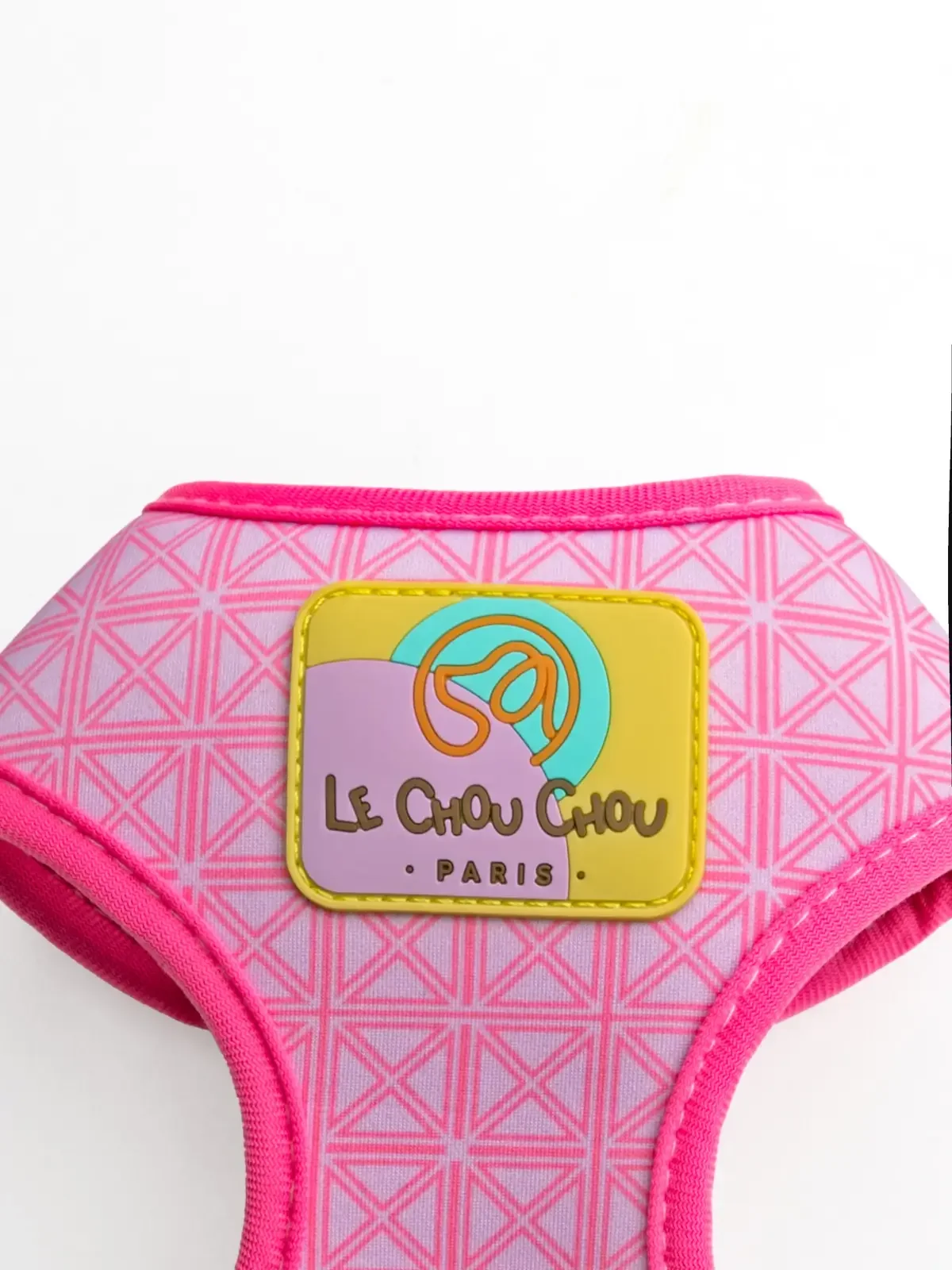 Close-up of La Vie en Rose harness showing logo and soft pink texture – Le ChouChou Paris
