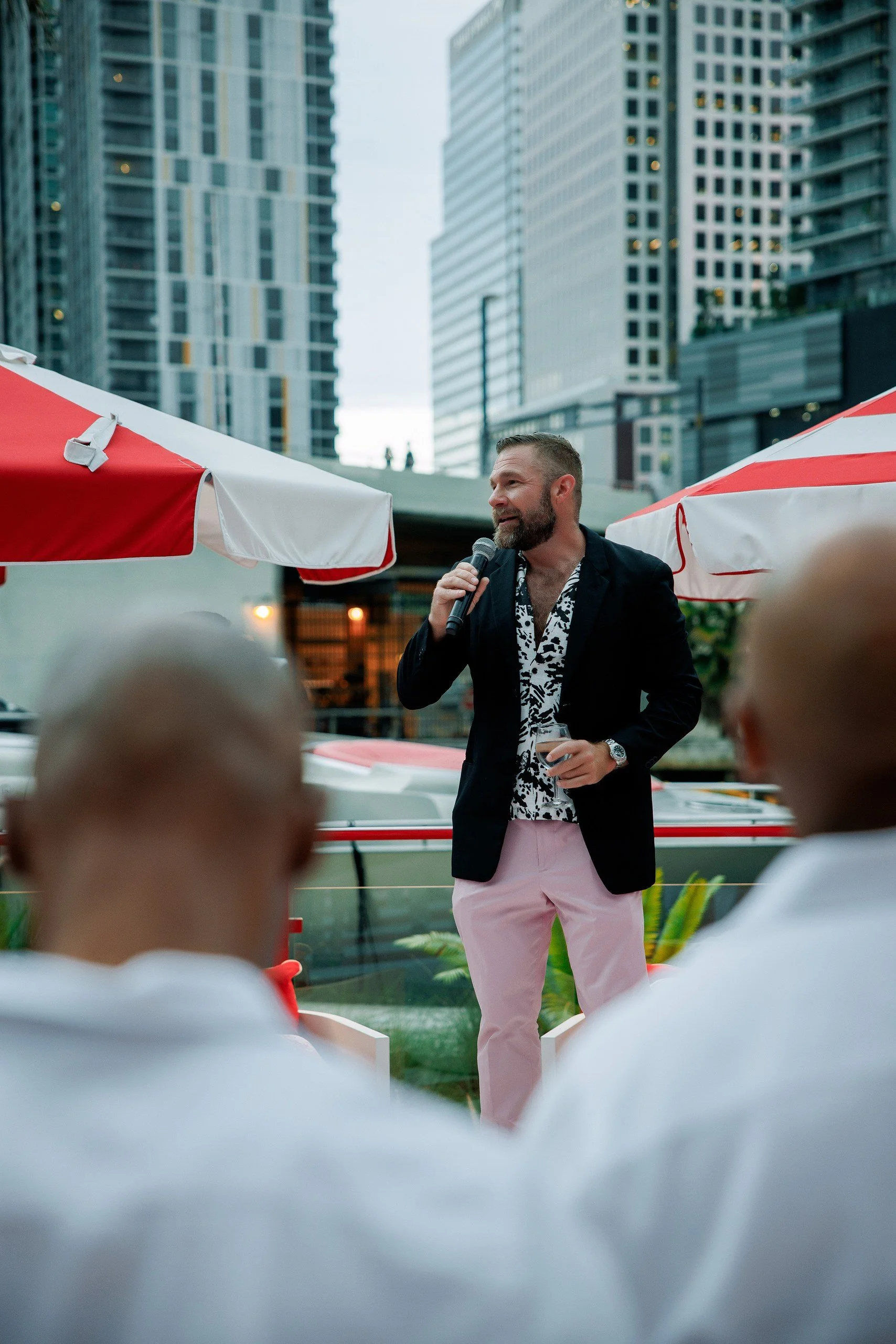 2H5A2490_resized.jpg