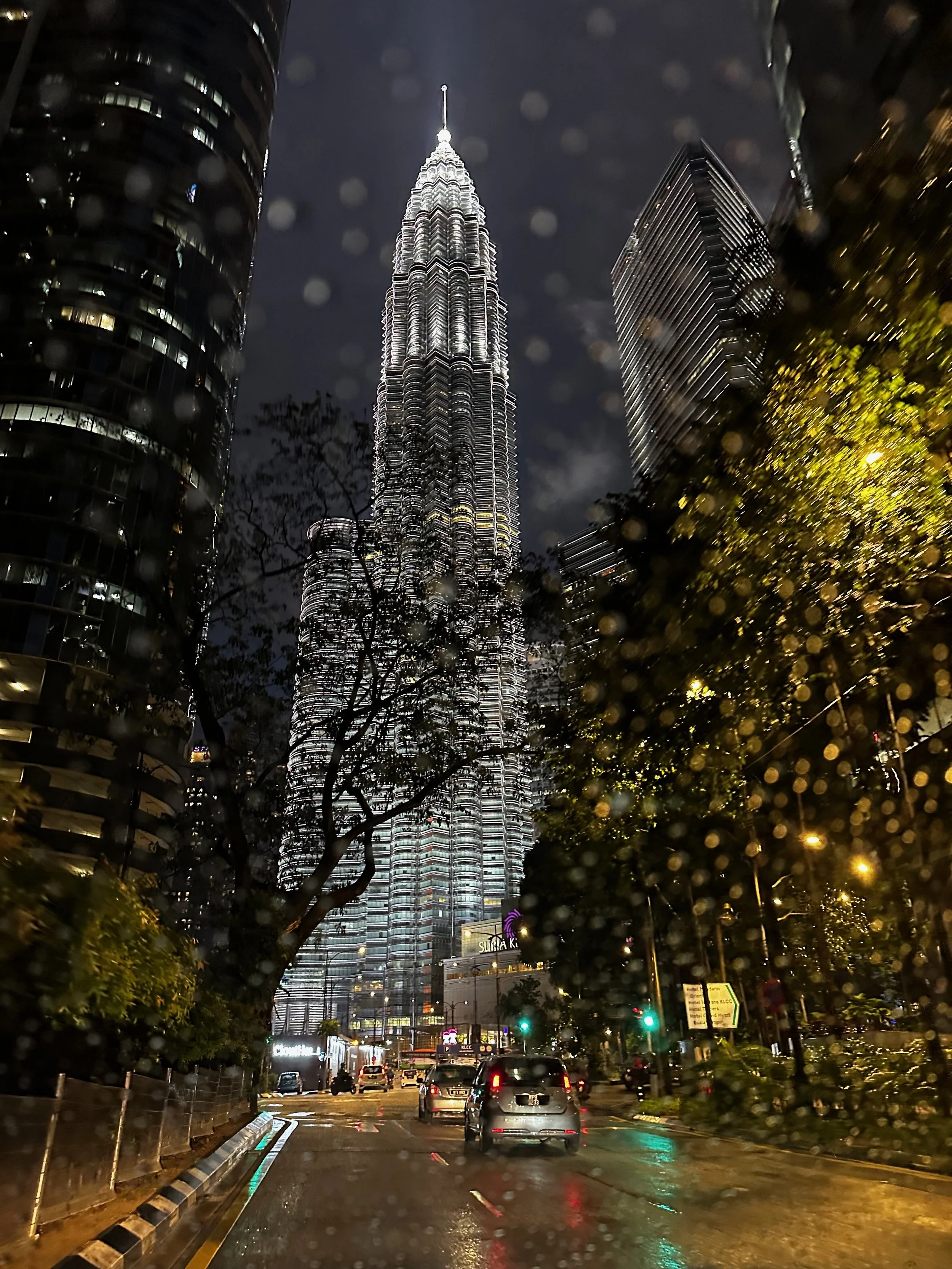 Kuala Lumpur , Petronas Towers