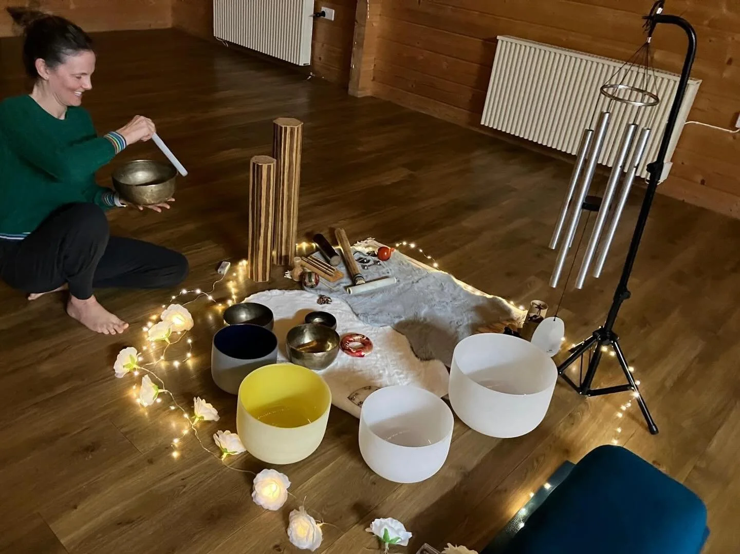 What an amazing evening that was, made even more magical by the rain!! Thank you so much to @aniasarts1 for providing such relaxing sound. 
Let me know if you&rsquo;d like to be added to the list for the next one. 
#soundhealing #release #restorative
