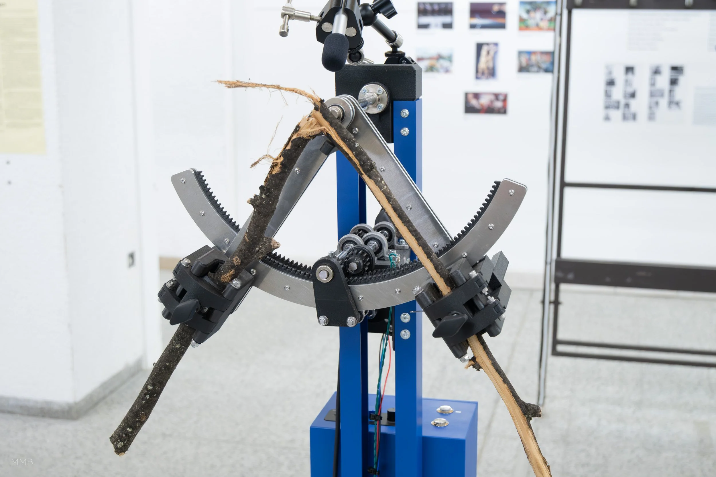 Zweigbrecher - Kunstrealisation von Modellbau Milde Berlin für Olav Westphalen