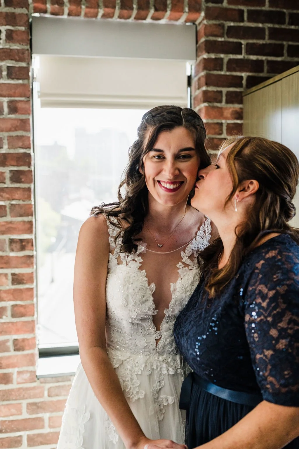  Elegant modern autumn fall rustic barn wedding at The Event on Sunny Brook scenic event venue in Kent, Ohio – indoor rustic barn wedding reception with outdoor ceremony – affordable Columbus Ohio wedding photographer – Central Ohio micro wedding pho