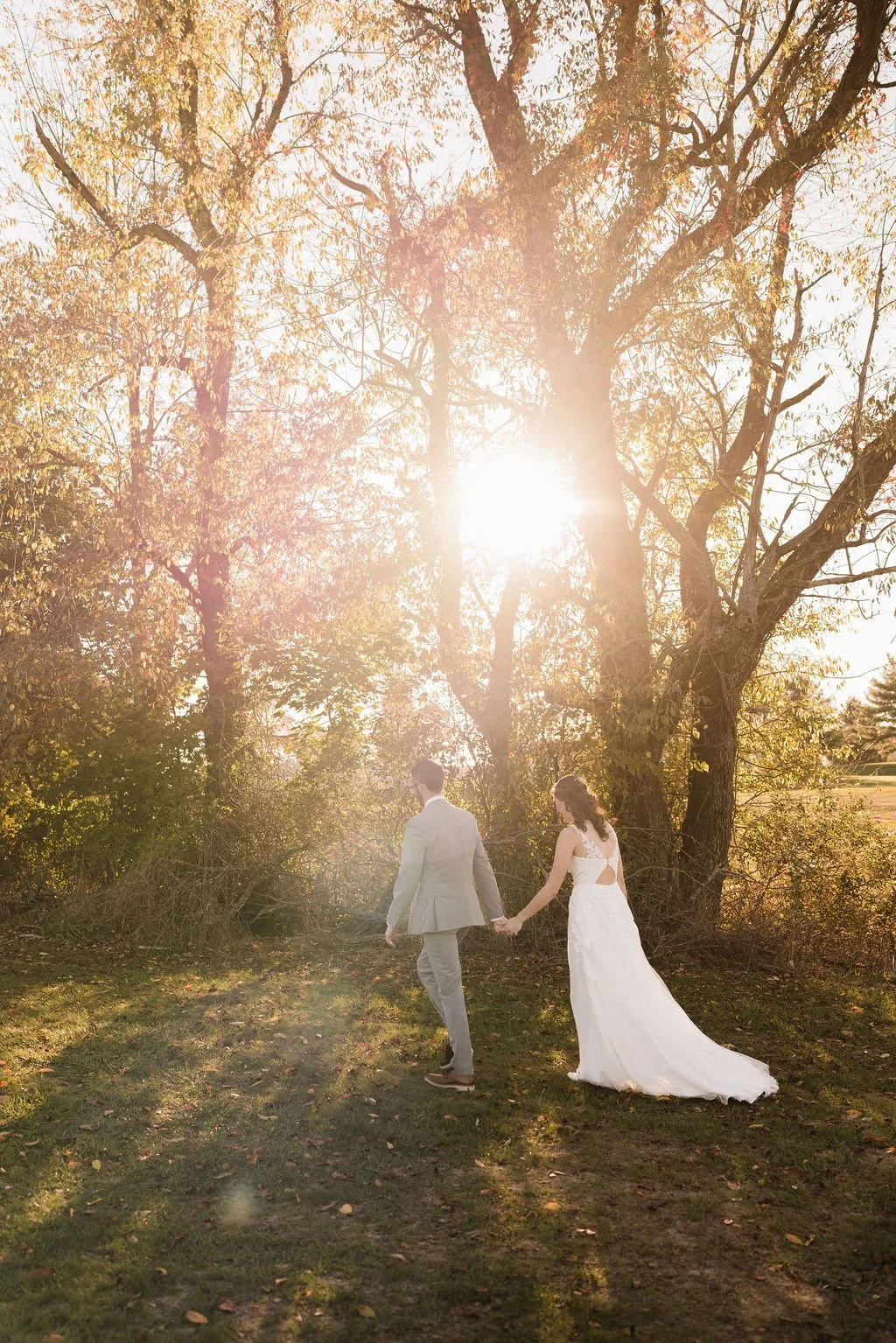 Elegant modern autumn fall rustic barn wedding at The Event on Sunny Brook scenic event venue in Kent, Ohio – indoor rustic barn wedding reception with outdoor ceremony – affordable Columbus Ohio wedding photographer – Central Ohio micro wedding pho