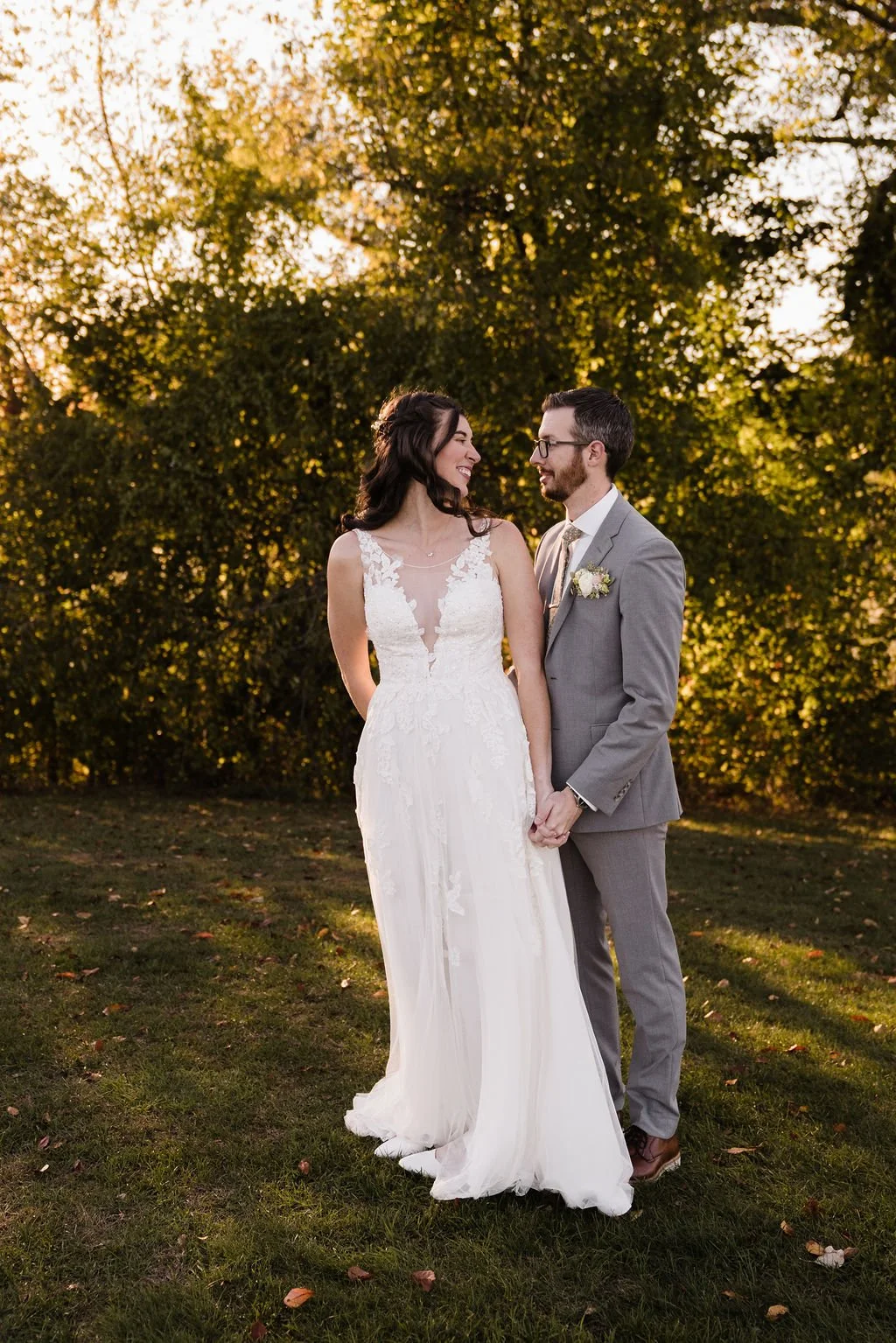  Elegant modern autumn fall rustic barn wedding at The Event on Sunny Brook scenic event venue in Kent, Ohio – indoor rustic barn wedding reception with outdoor ceremony – affordable Columbus Ohio wedding photographer – Central Ohio micro wedding pho