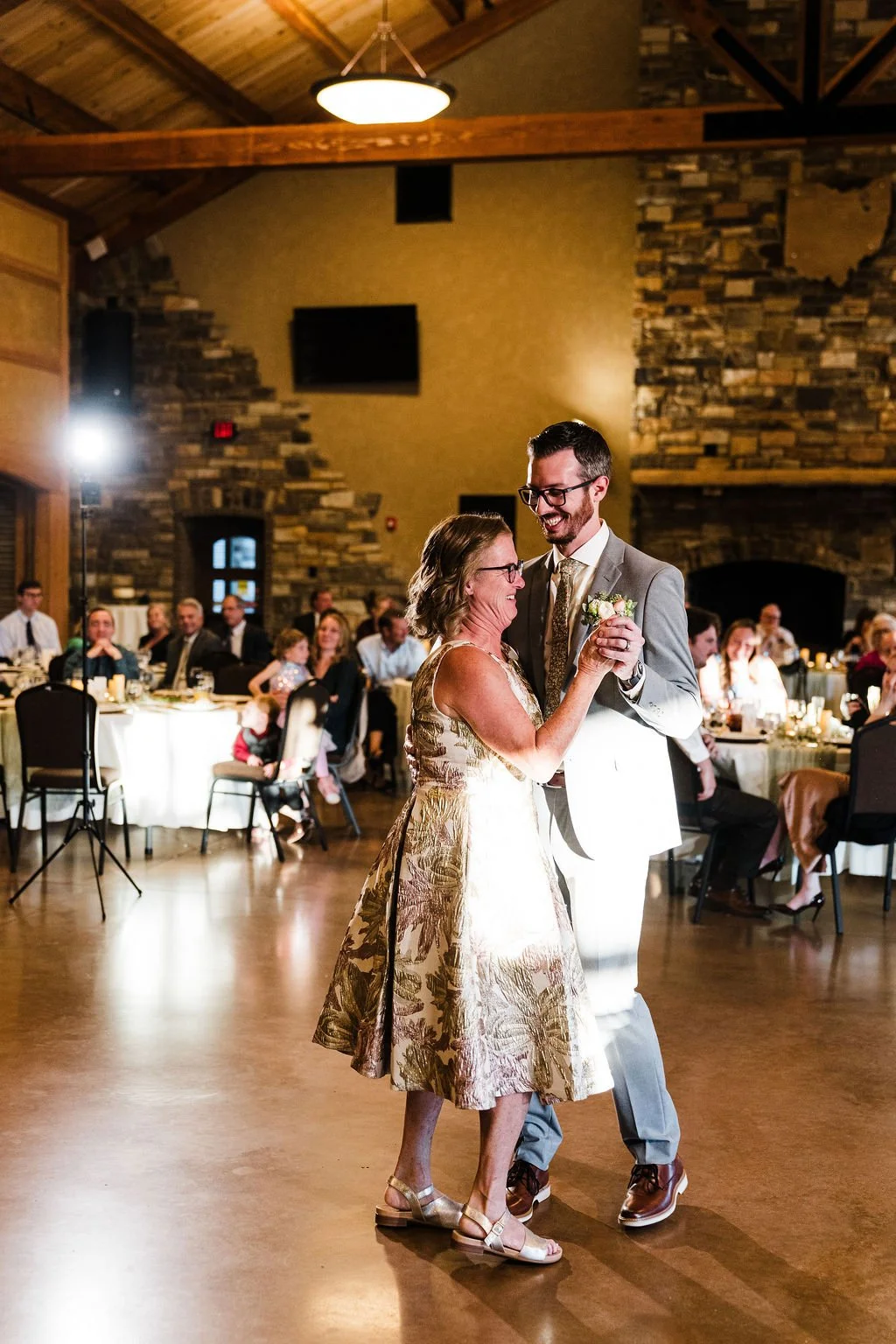  Elegant modern autumn fall rustic barn wedding at The Event on Sunny Brook scenic event venue in Kent, Ohio – indoor rustic barn wedding reception with outdoor ceremony – affordable Columbus Ohio wedding photographer – Central Ohio micro wedding pho