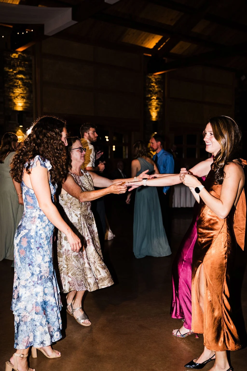  Elegant modern autumn fall rustic barn wedding at The Event on Sunny Brook scenic event venue in Kent, Ohio – indoor rustic barn wedding reception with outdoor ceremony – affordable Columbus Ohio wedding photographer – Central Ohio micro wedding pho