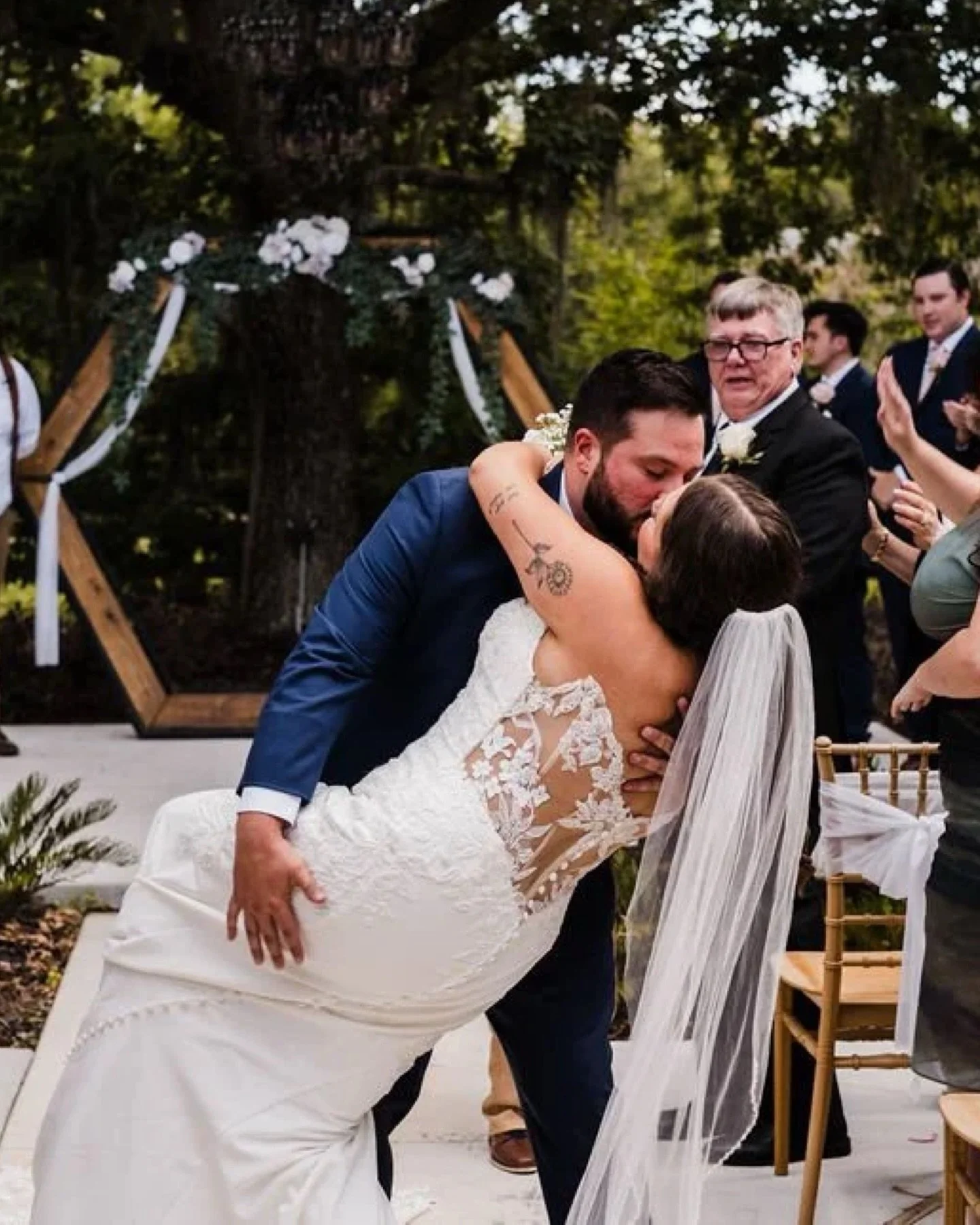 Our 5 favorite micro wedding venues in Orlando for 2026: 

One of the first things couples tell us is that they want a micro wedding in Orlando that still feels elevated. Not boring. Not basic. Just smaller on purpose. 

Here are 5 micro wedding venu