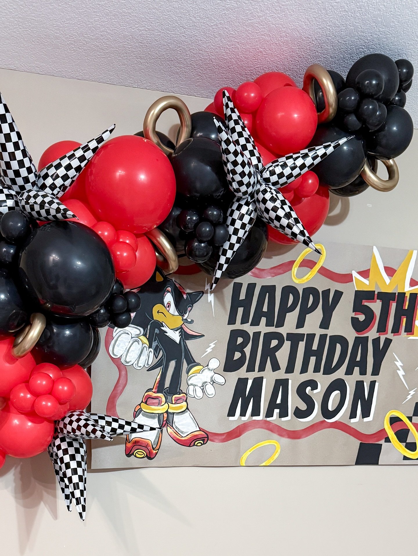 🔥SHADOW THE HEDGEHOG🔥

-Do you have a special event coming up? Contact us, we would love to be a part of your most memorable moments! 

-Now booking November, December &amp; January. Inquire NOW through the link in our bio, DM or email

#shadowhedg