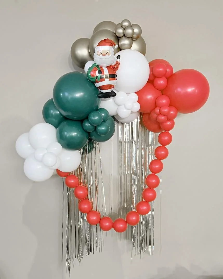 A cute + festive touch for the last day of Jo Coffee Co.&rsquo;s 12 Days of Christmas! 🎄☕️✨

I had so much fun creating this cheerful Christmas garland to dress up the drive-thru.

So thankful for Jo Coffee Co. and their continued support of local s