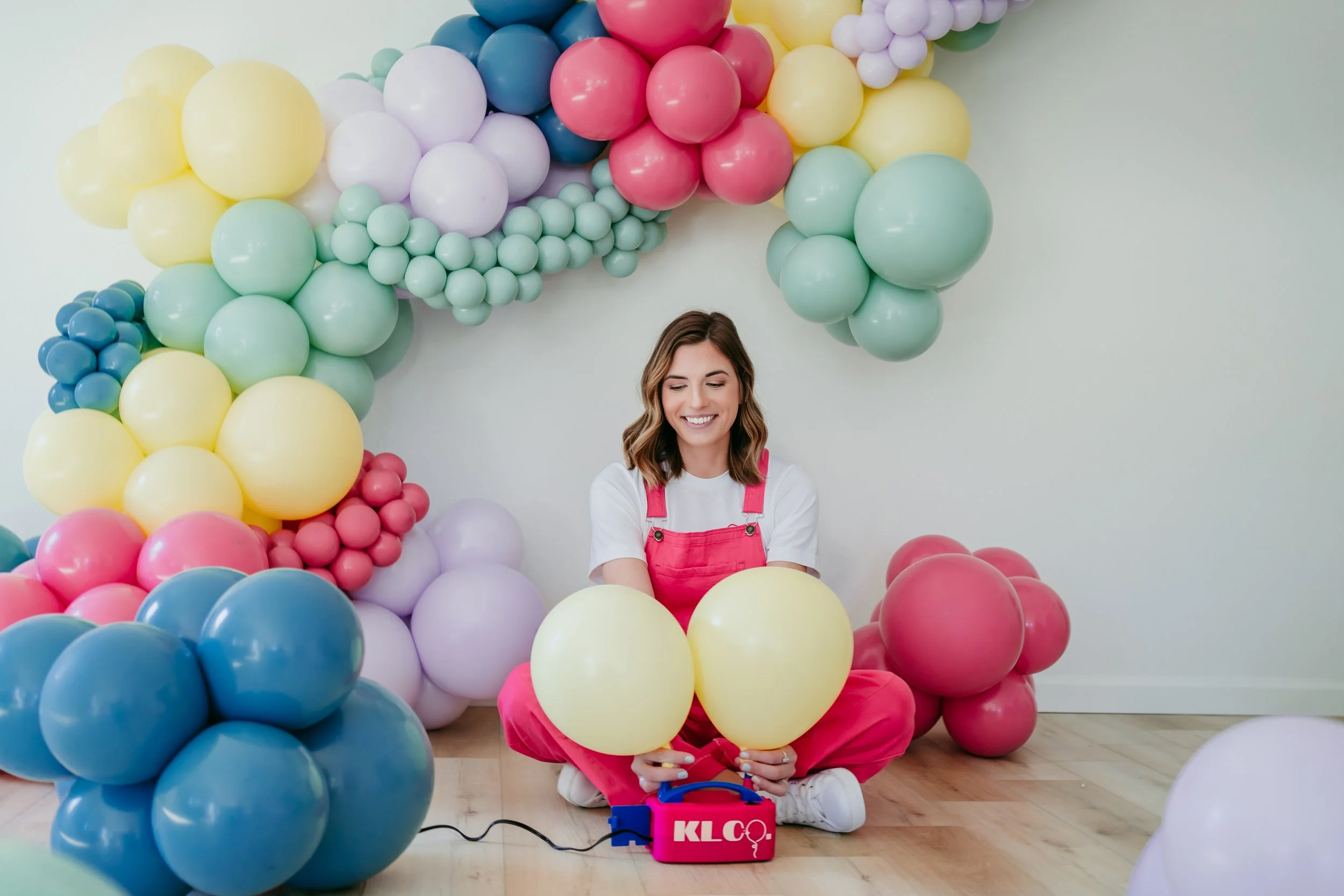 Balloon Decor Services