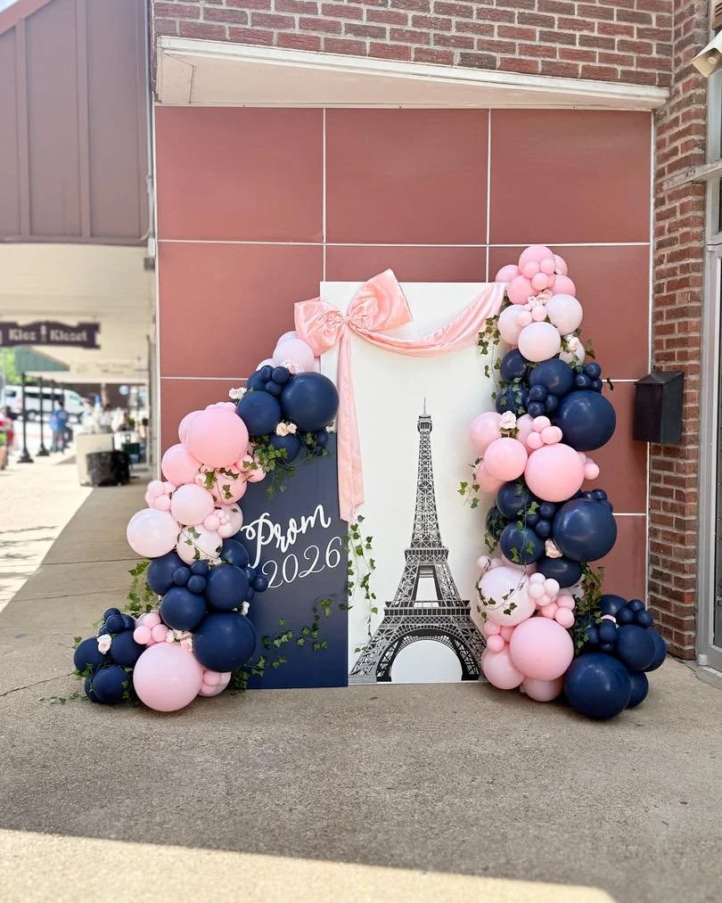 We already shared a reel of this setup in Downtown West Plains on Saturday, but had to leave some still shots for the feed 🤍🇫🇷🎈
We know some of you grabbed photos at the Prom Parade in front of this backdrop 
Don&rsquo;t be shy&mdash;tag us or dr