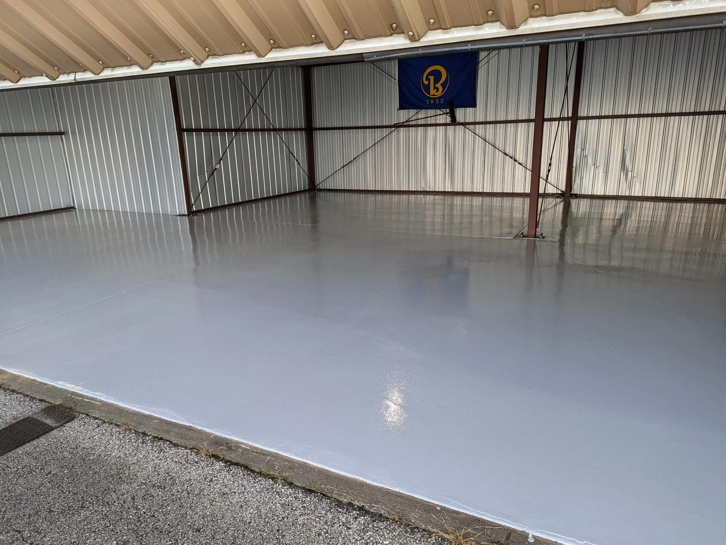 Airplane Hangar Epoxy Floor Coating solid color flooring aviation