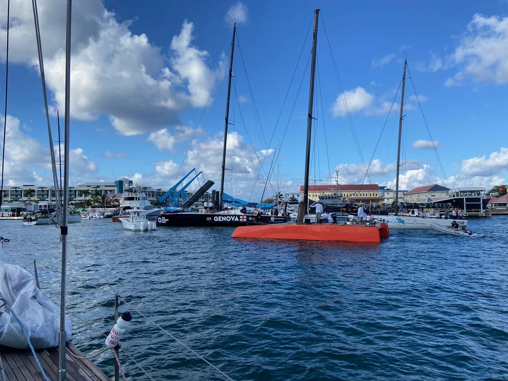 Lining up at the drawbridge in the morning 